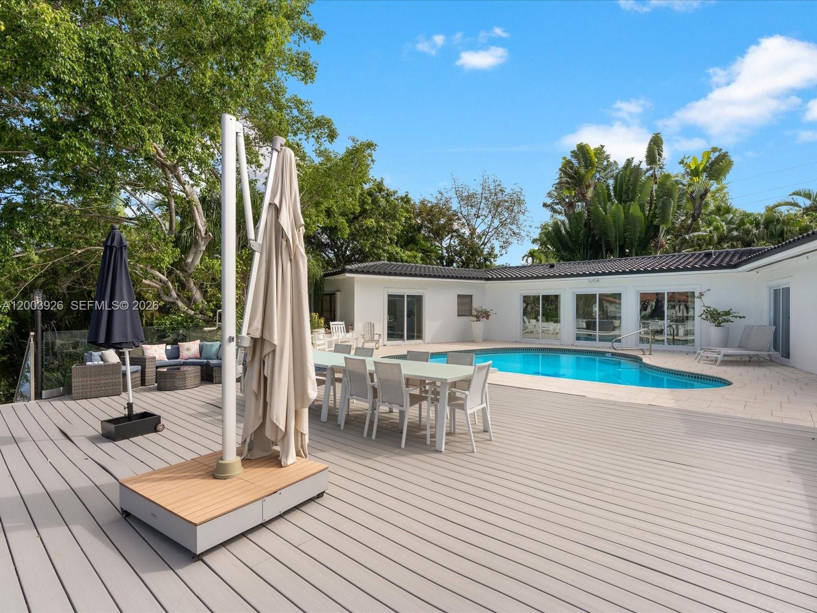 5000 Riviera Dr Coral Gables, FL 33146