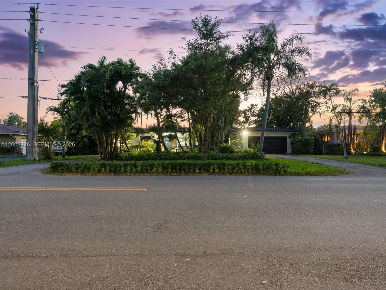 5000 Riviera Dr Coral Gables, FL 33146