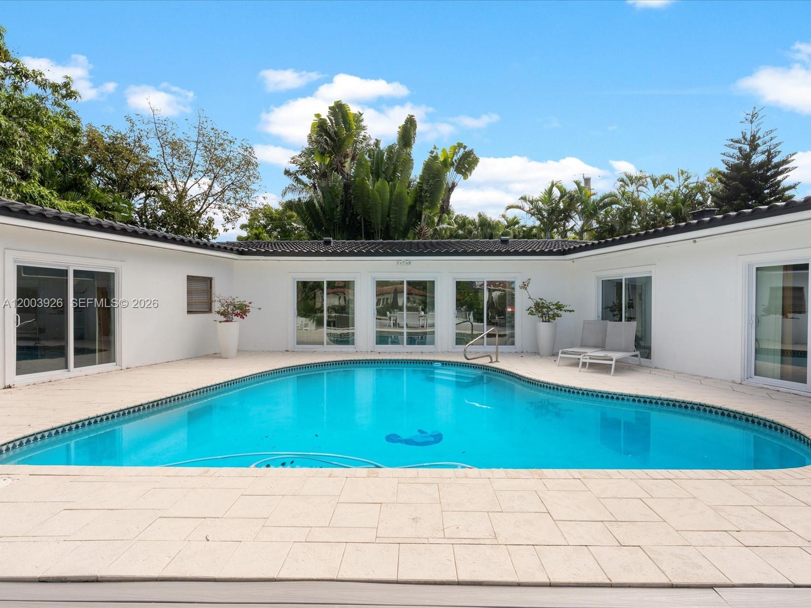 5000 Riviera Dr Coral Gables, FL 33146