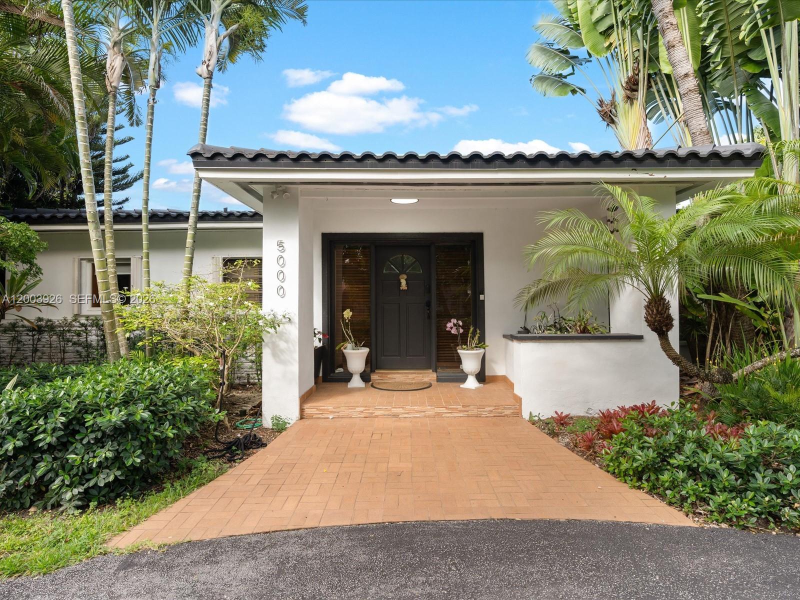 5000 Riviera Dr Coral Gables, FL 33146