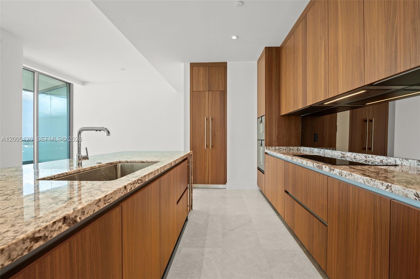 175 SE 25th Rd #2604 Miami, FL 33129