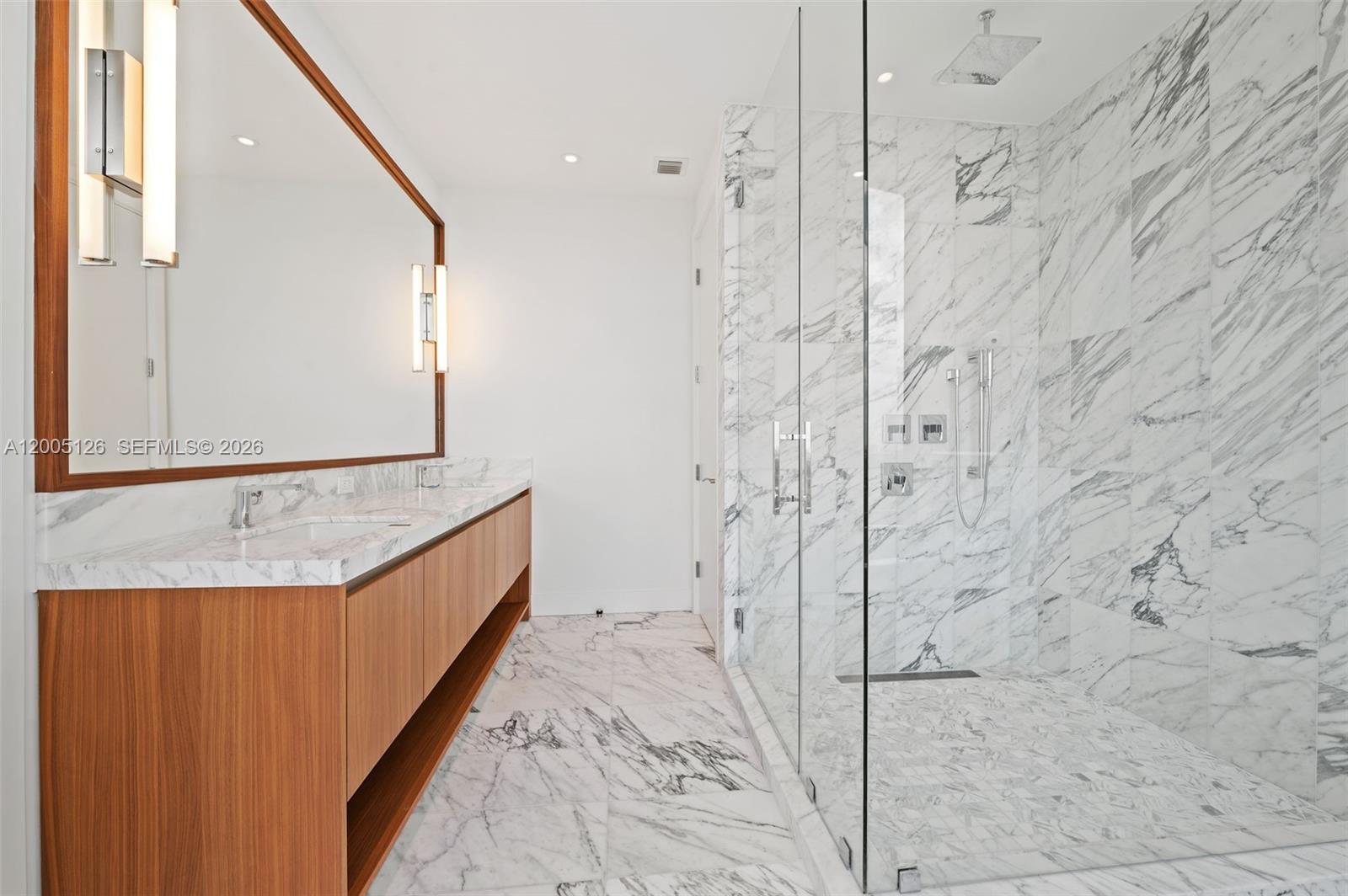 175 SE 25th Rd #2604 Miami, FL 33129