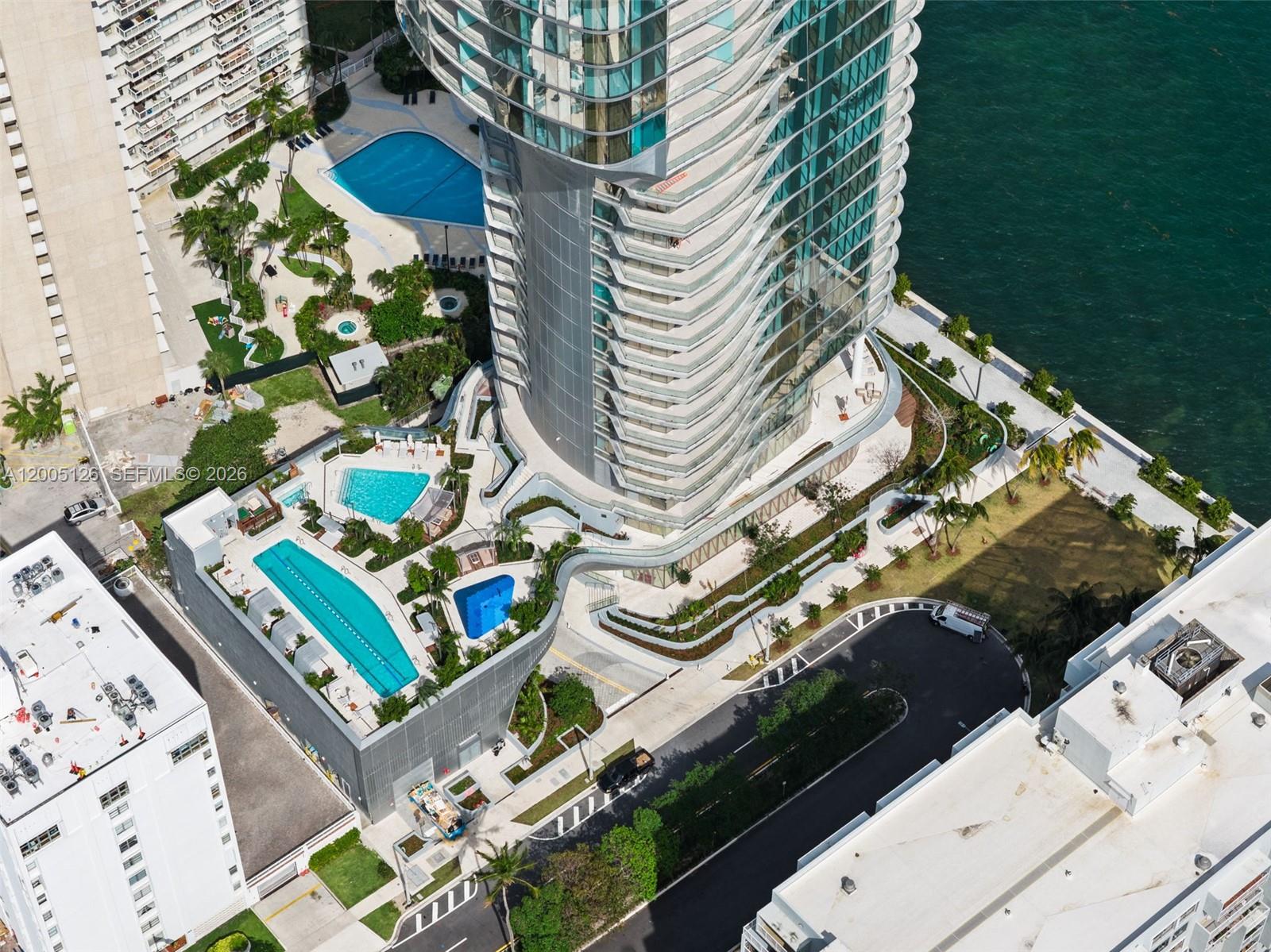 175 SE 25th Rd #2604 Miami, FL 33129