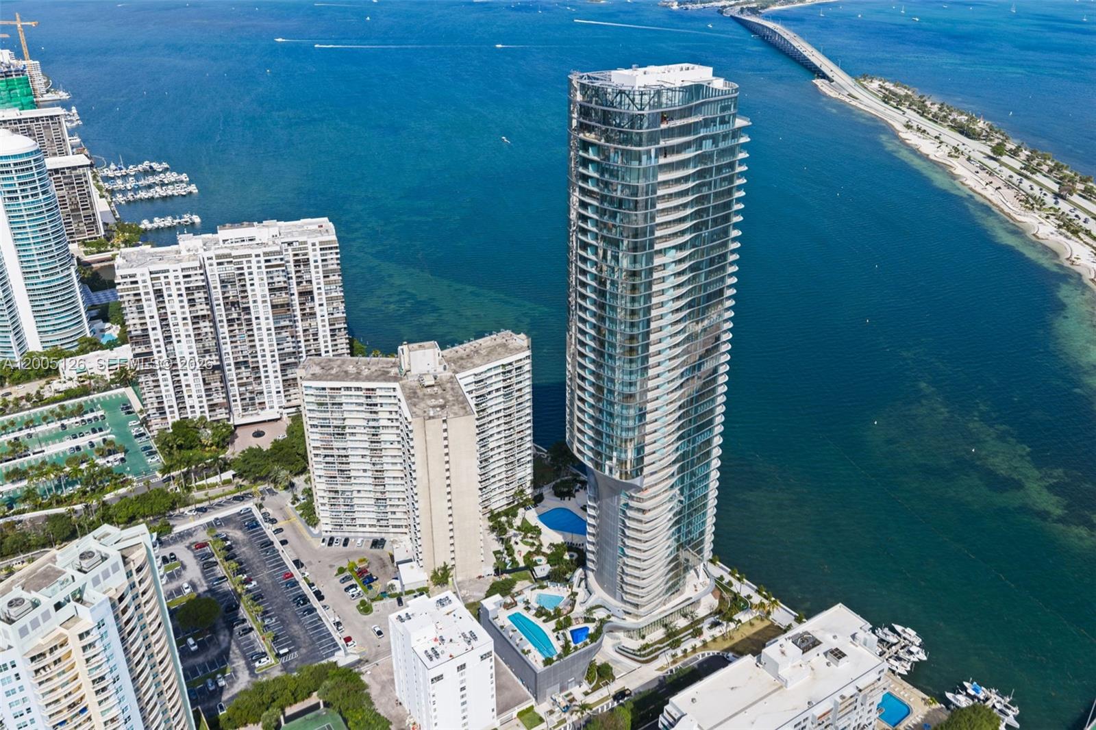 175 SE 25th Rd #2604 Miami, FL 33129