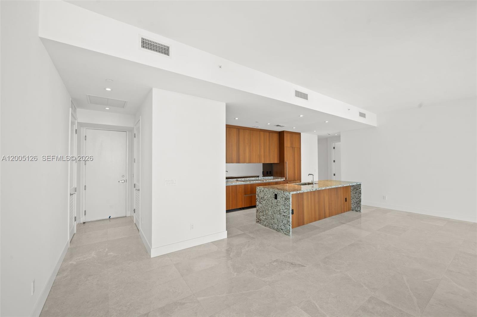 175 SE 25th Rd #2604 Miami, FL 33129