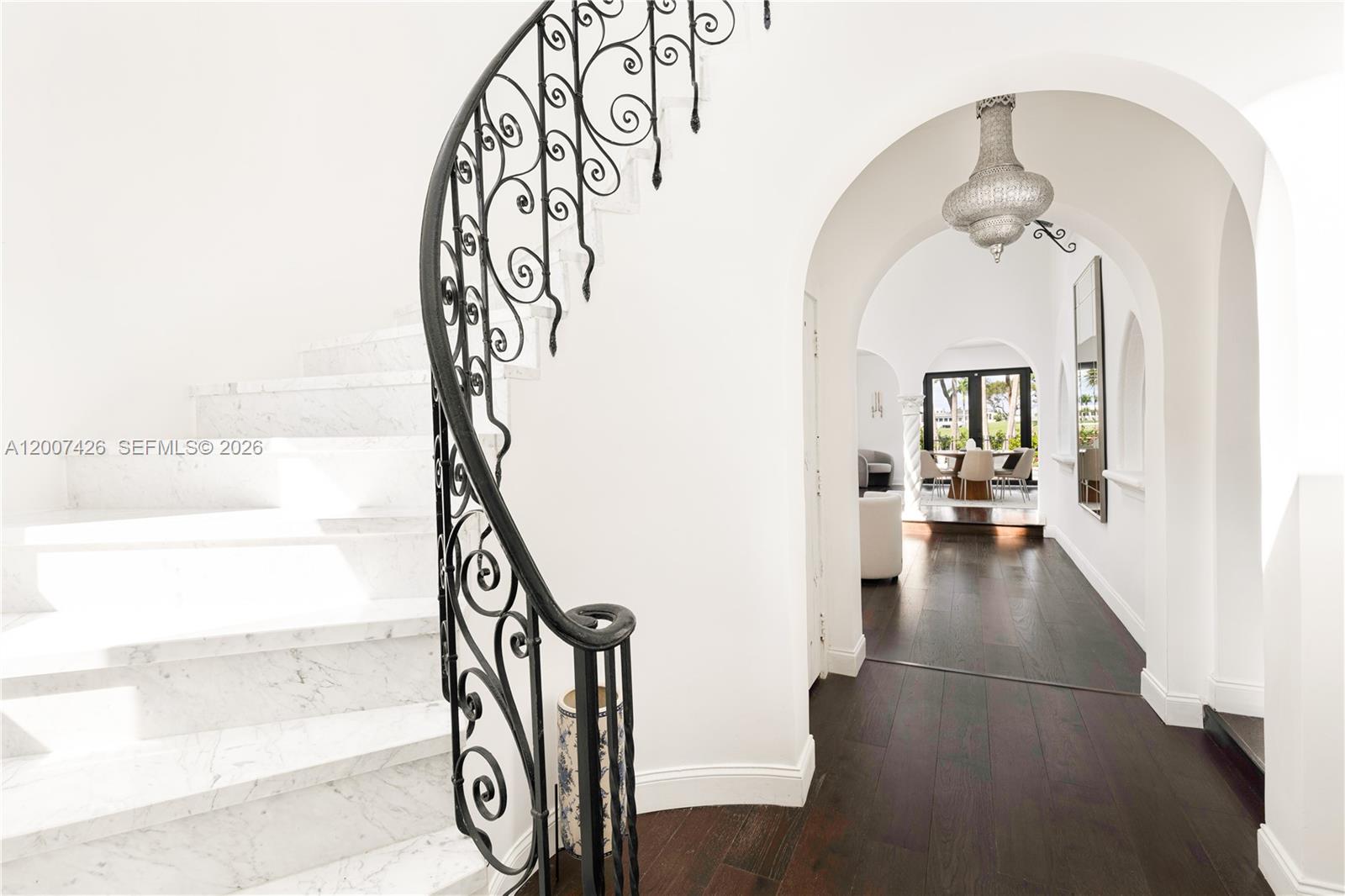 5736 La Gorce Dr Miami Beach, FL 33140
