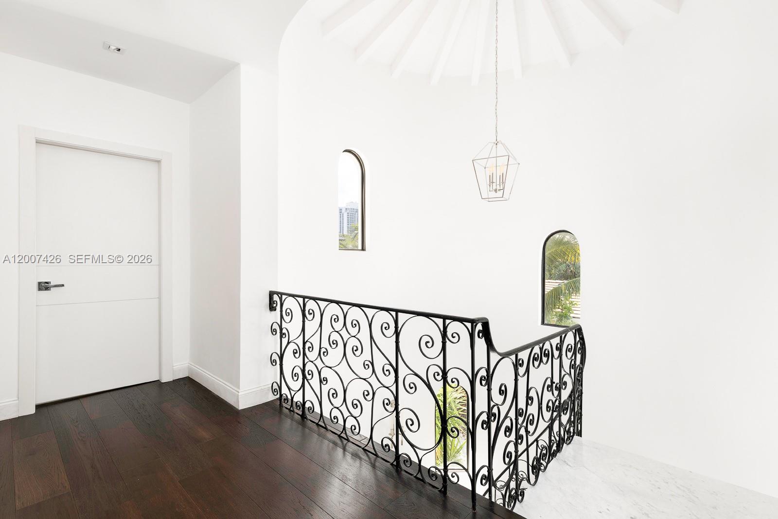 5736 La Gorce Dr Miami Beach, FL 33140