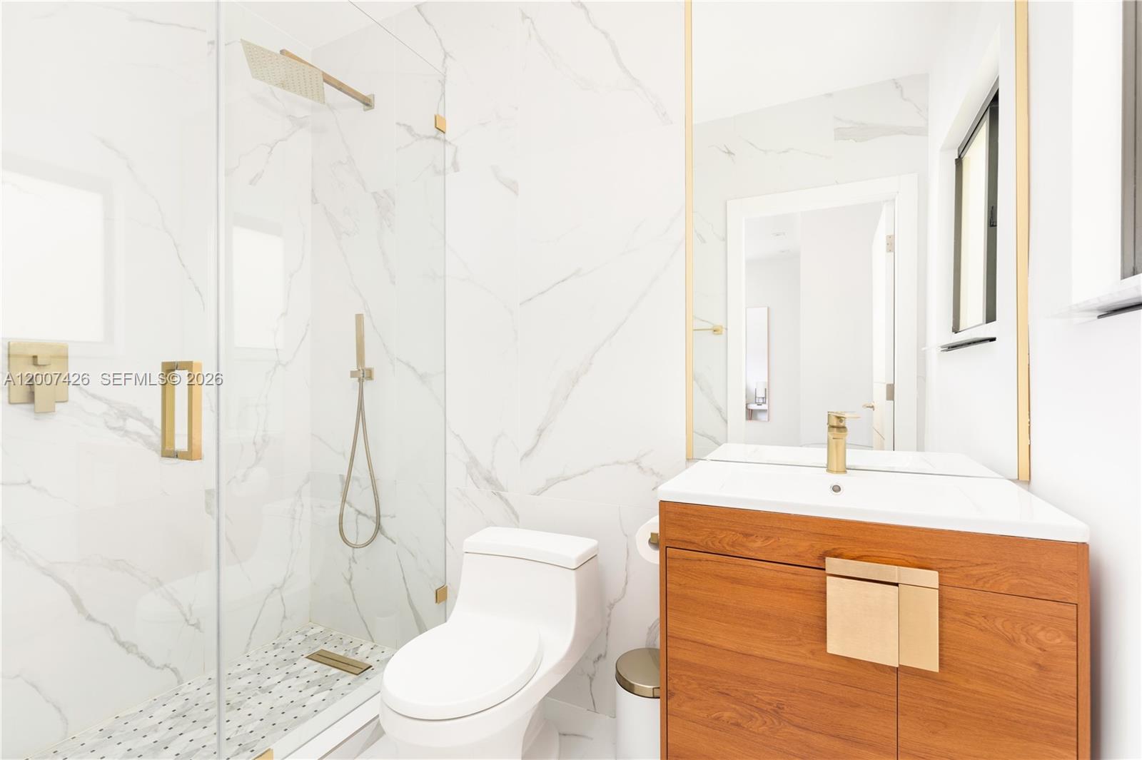 5736 La Gorce Dr Miami Beach, FL 33140