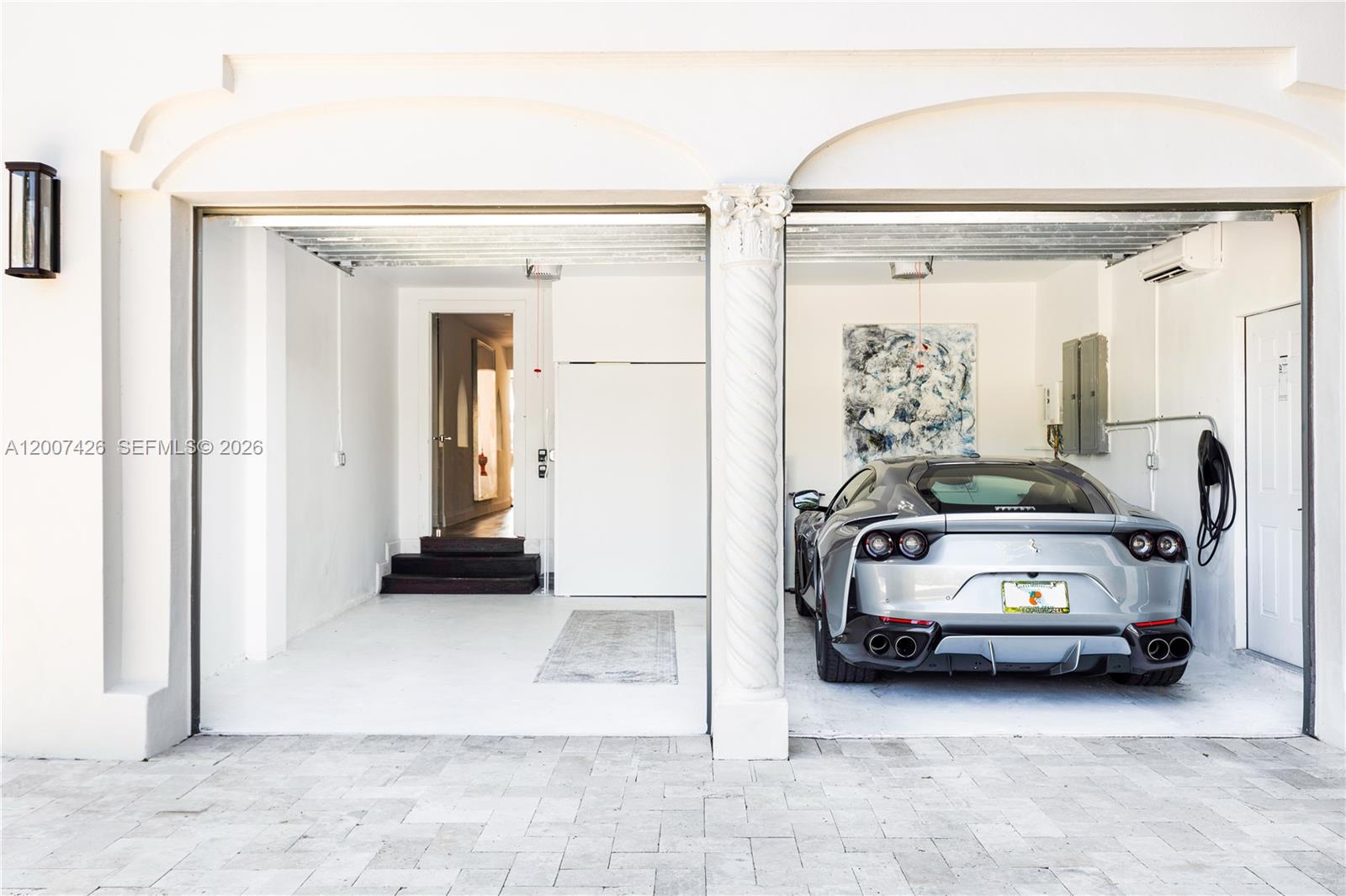 5736 La Gorce Dr Miami Beach, FL 33140