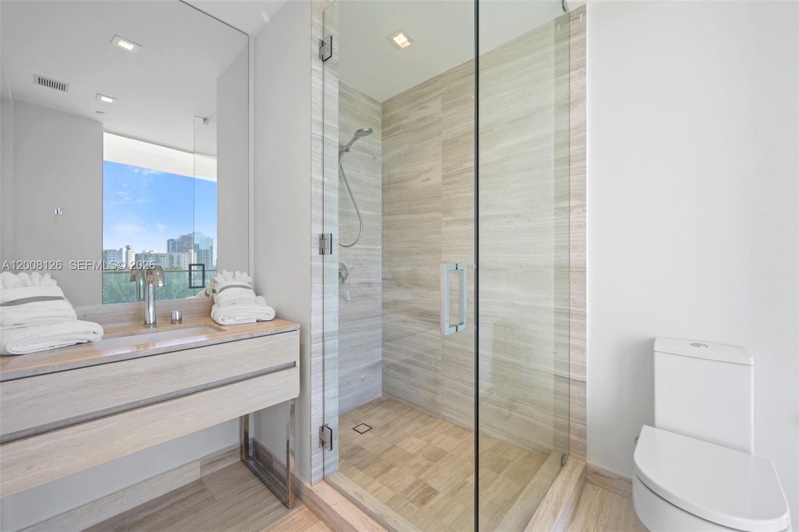 18975 Collins Ave #700 Sunny Isles Beach, FL 33160