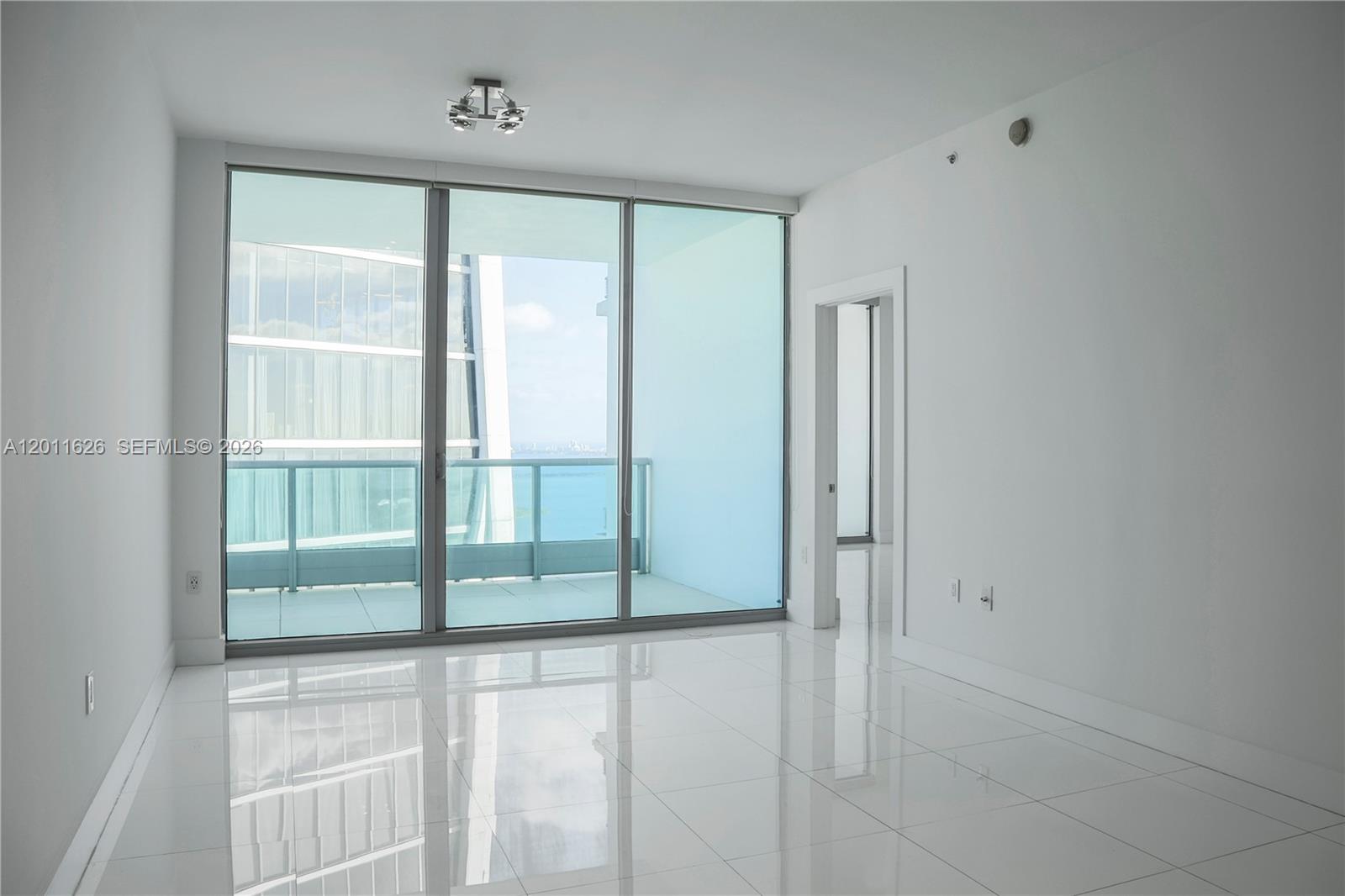 900 Biscayne Blvd #5510 Miami, FL 33132