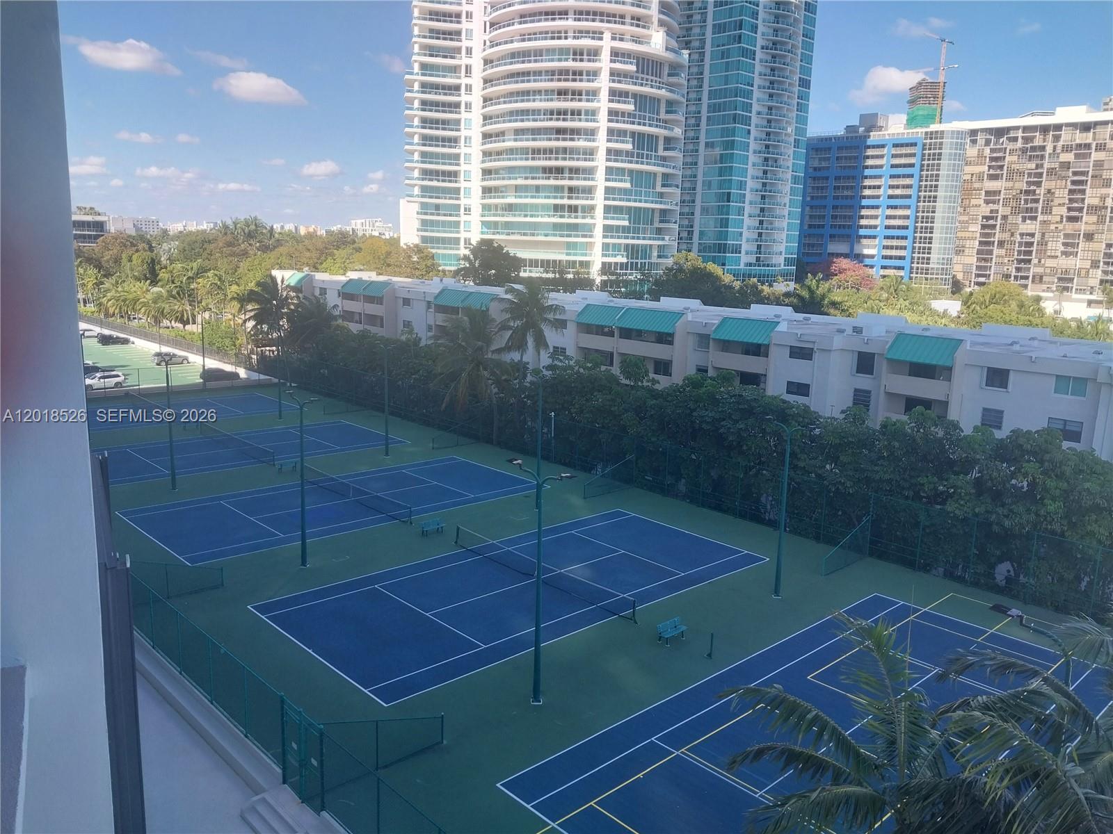 image Brickell Bay Club19