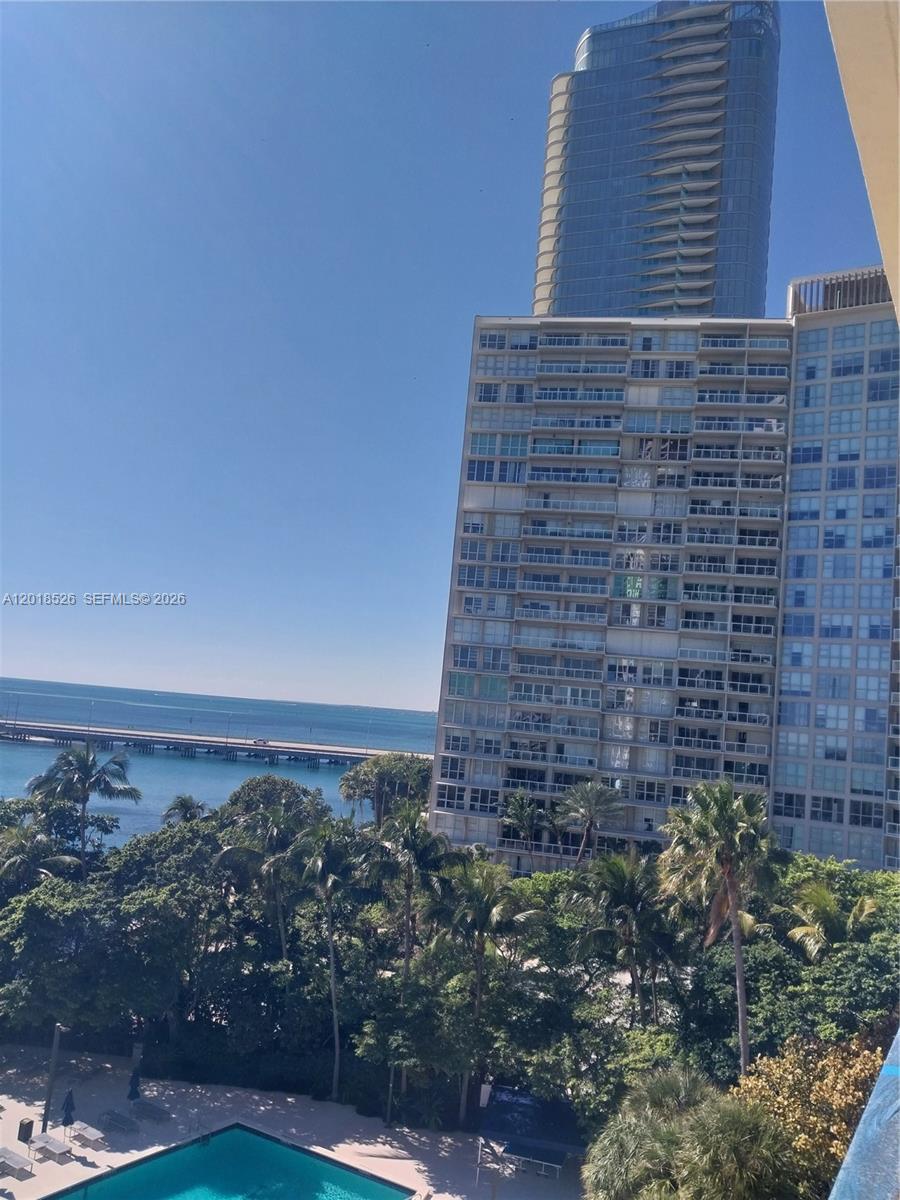 image Brickell Bay Club2