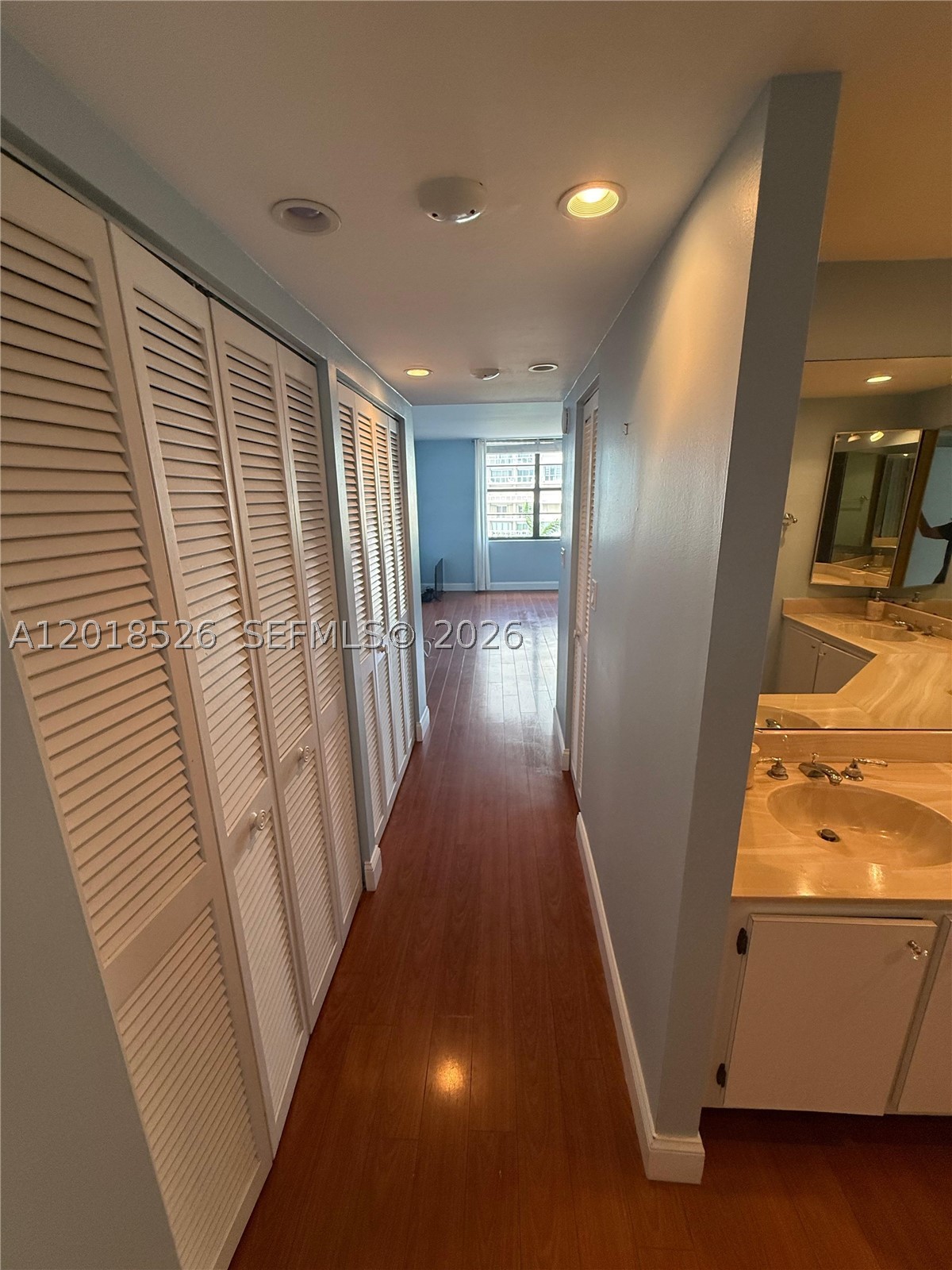 image Brickell Bay Club64