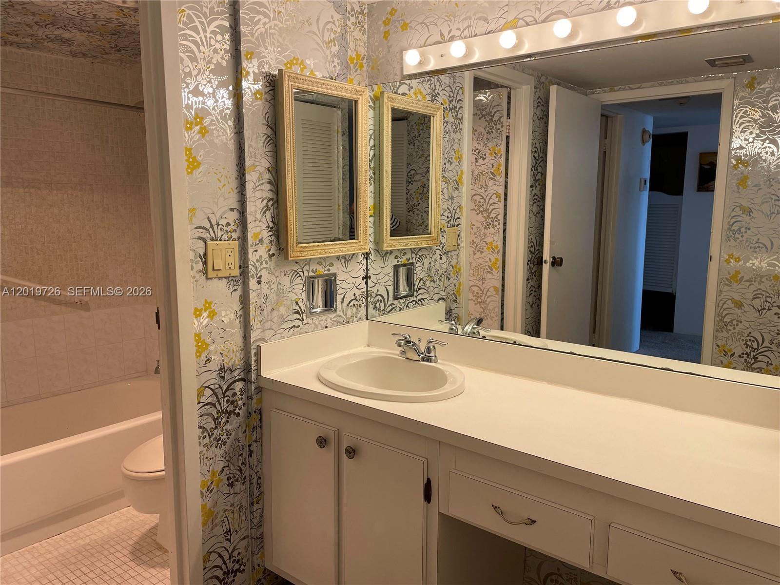 image Arlen House East7