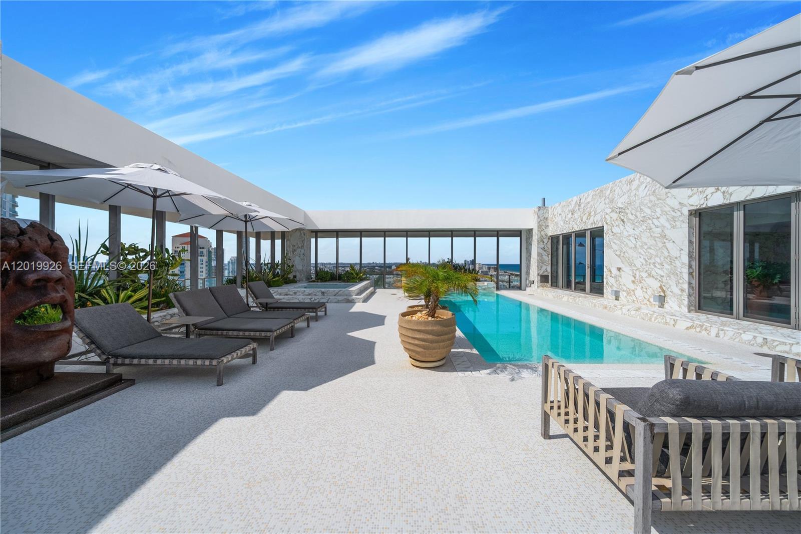 800 S Pointe Dr #Penthouse 2204 Miami Beach, FL 33139