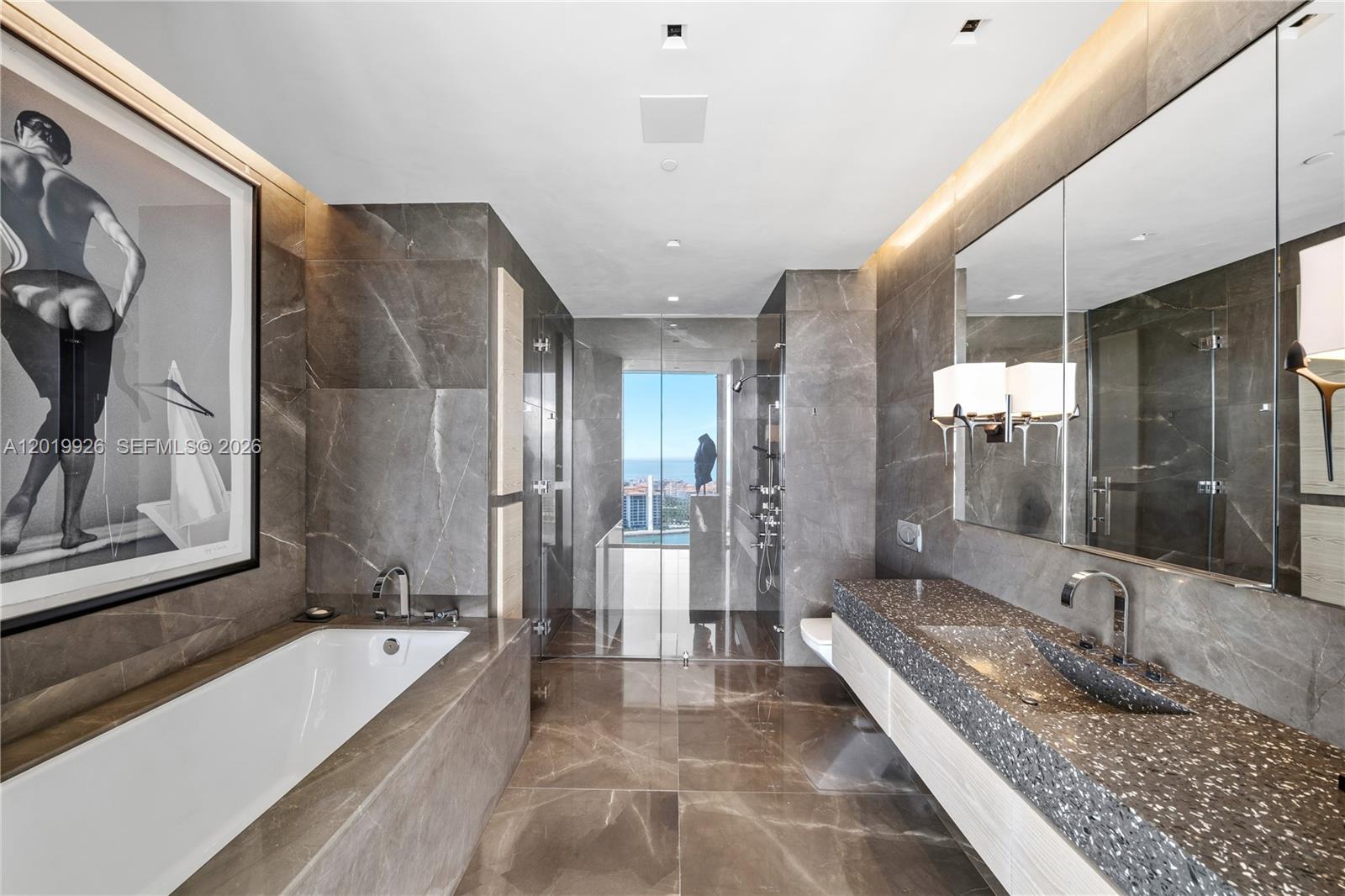 800 S Pointe Dr #Penthouse 2204 Miami Beach, FL 33139