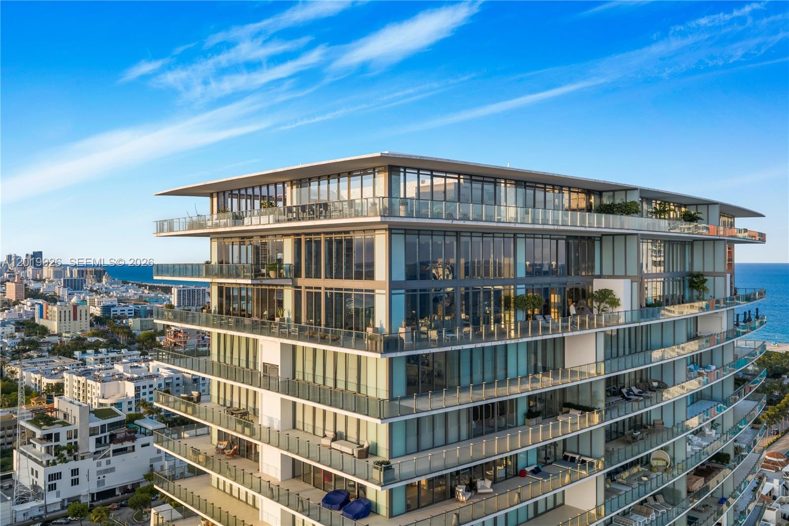 800 S Pointe Dr #Penthouse 2204 Miami Beach, FL 33139