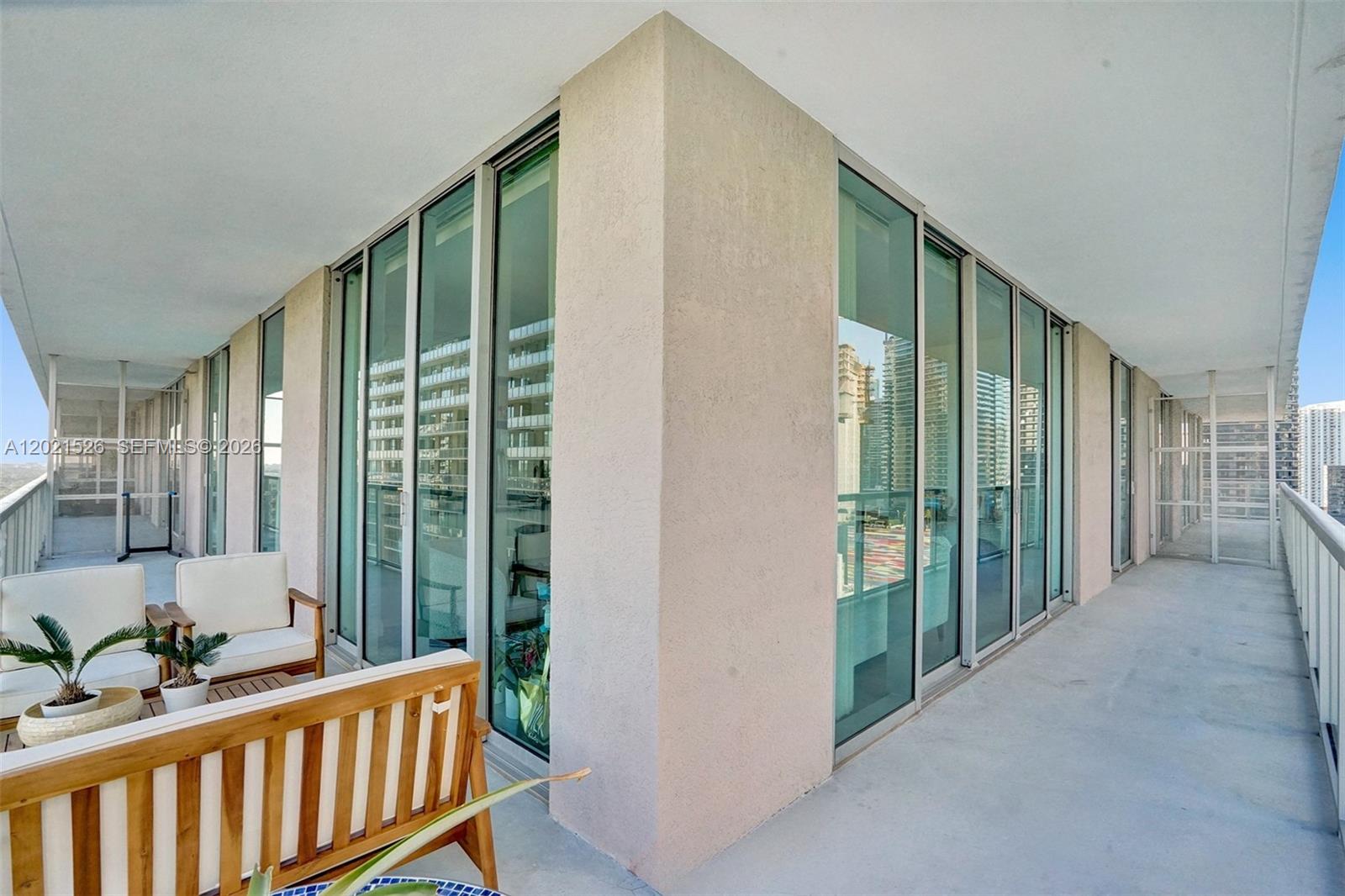 image Axis on Brickell North18