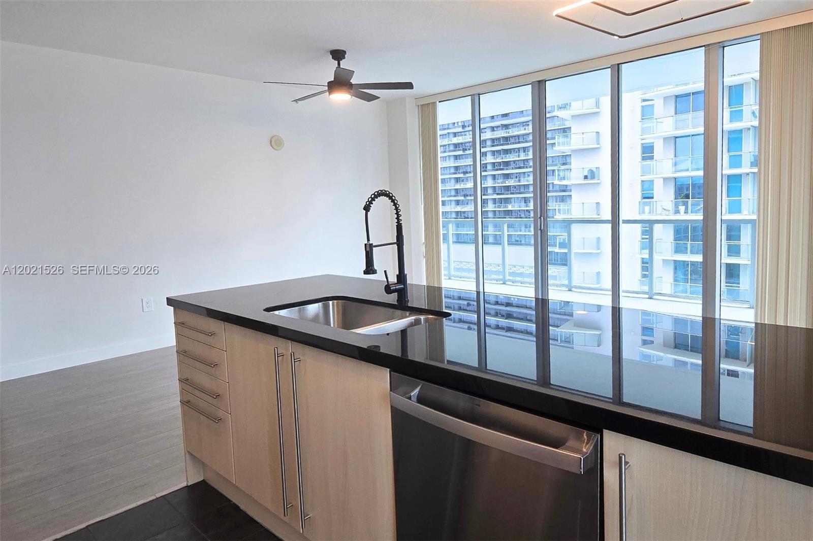 image Axis on Brickell North37