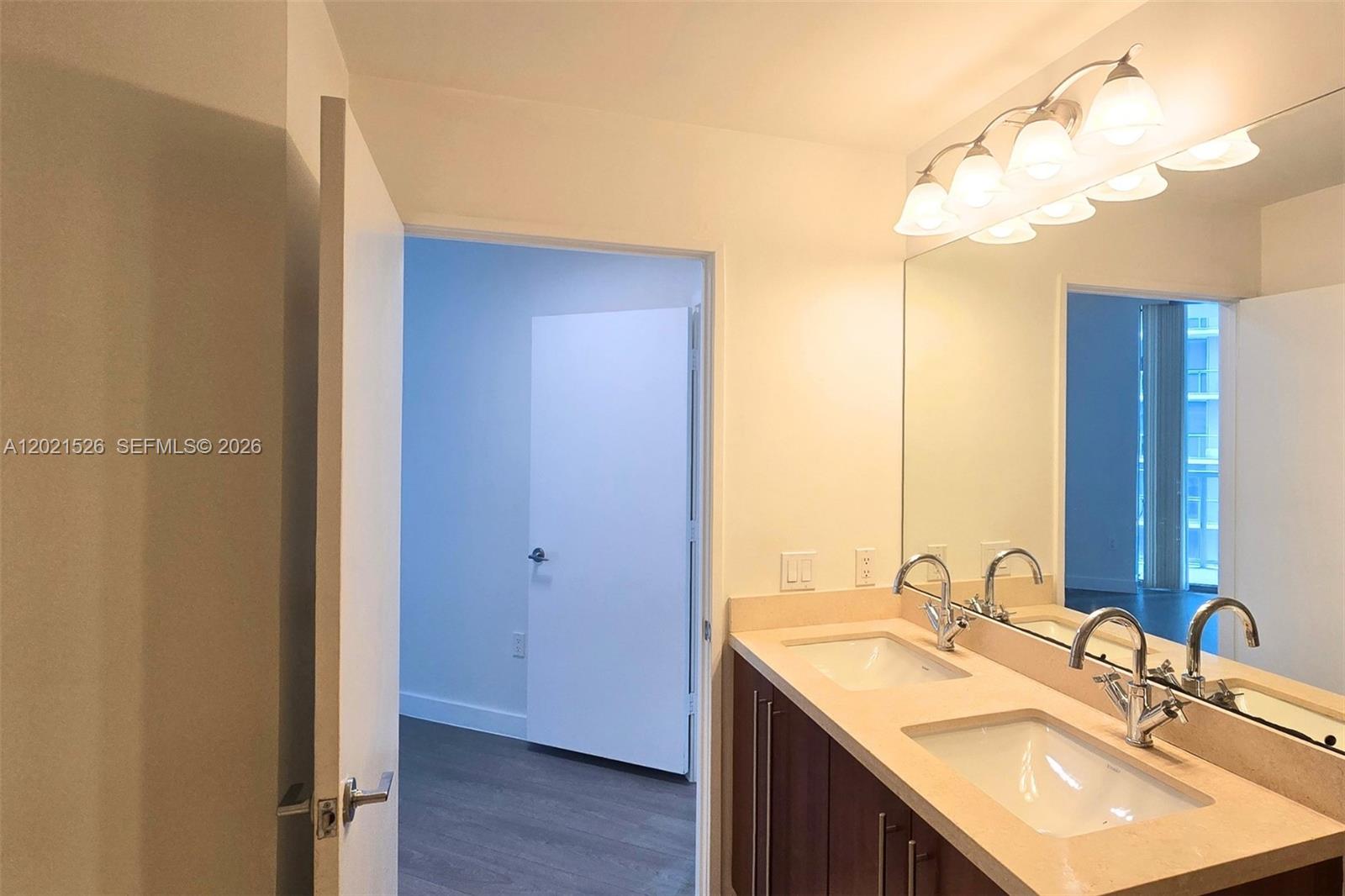 image Axis on Brickell North48