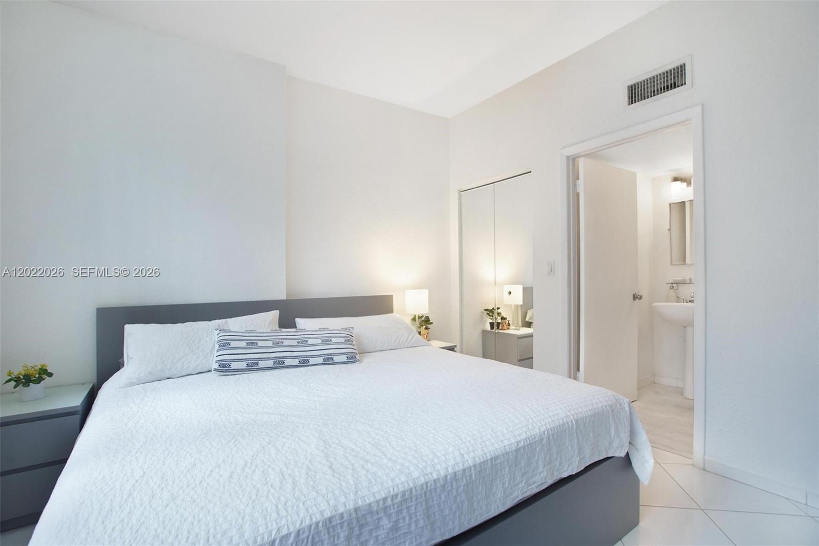 image Brickell Key Two12
