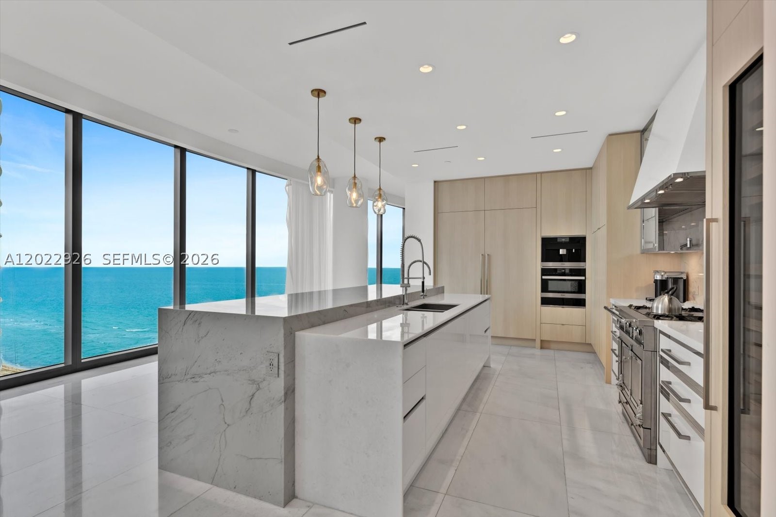 image Estates At Acqualina11