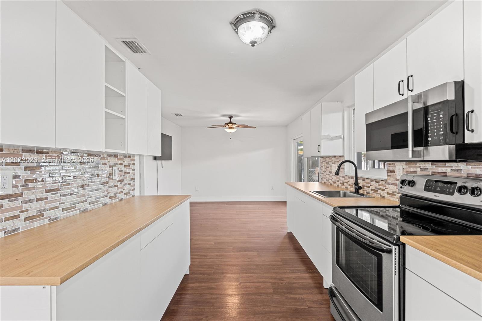 22179 SW 98th Ct Cutler Bay, FL 33190