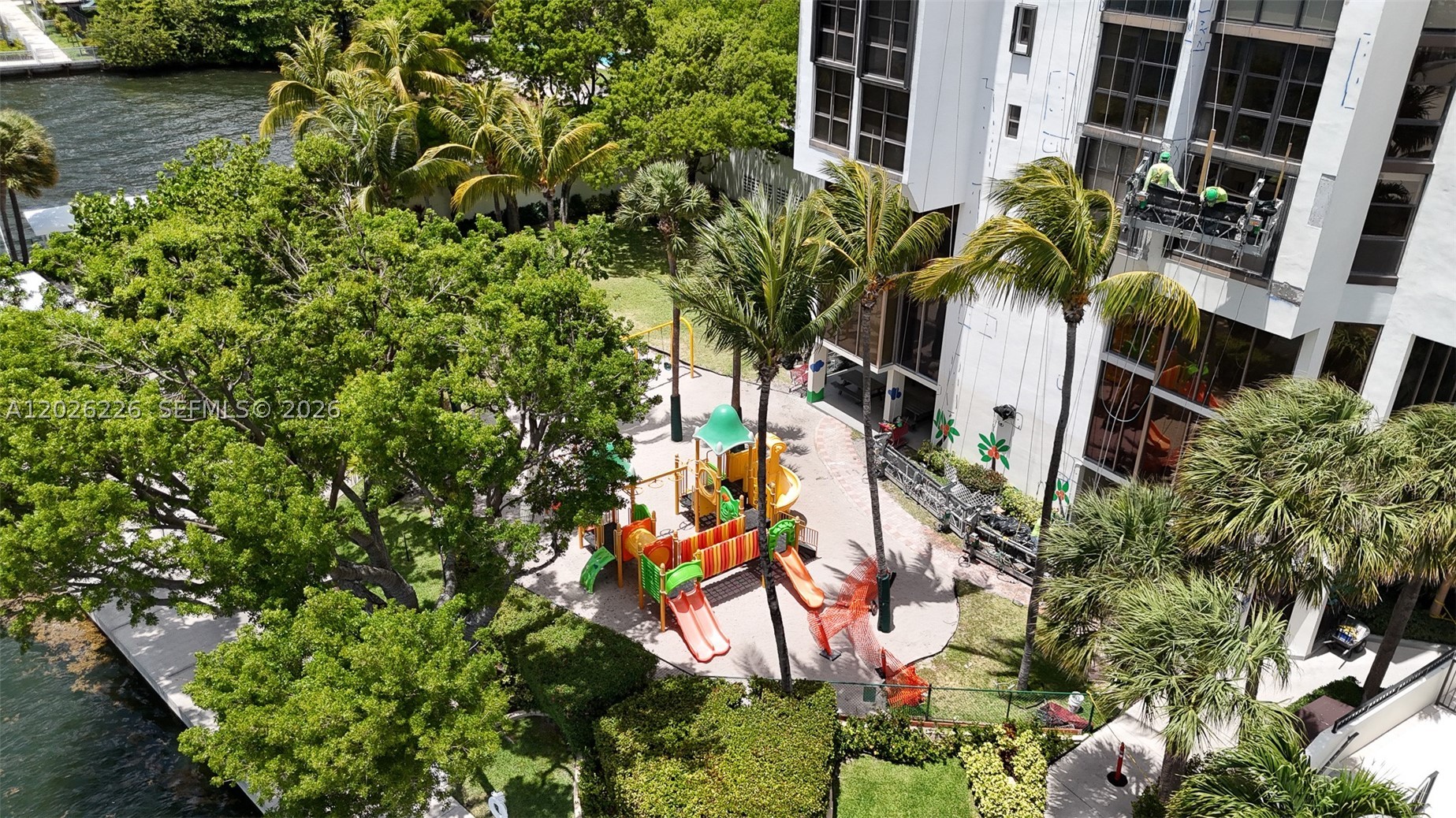 image Brickell Place I17