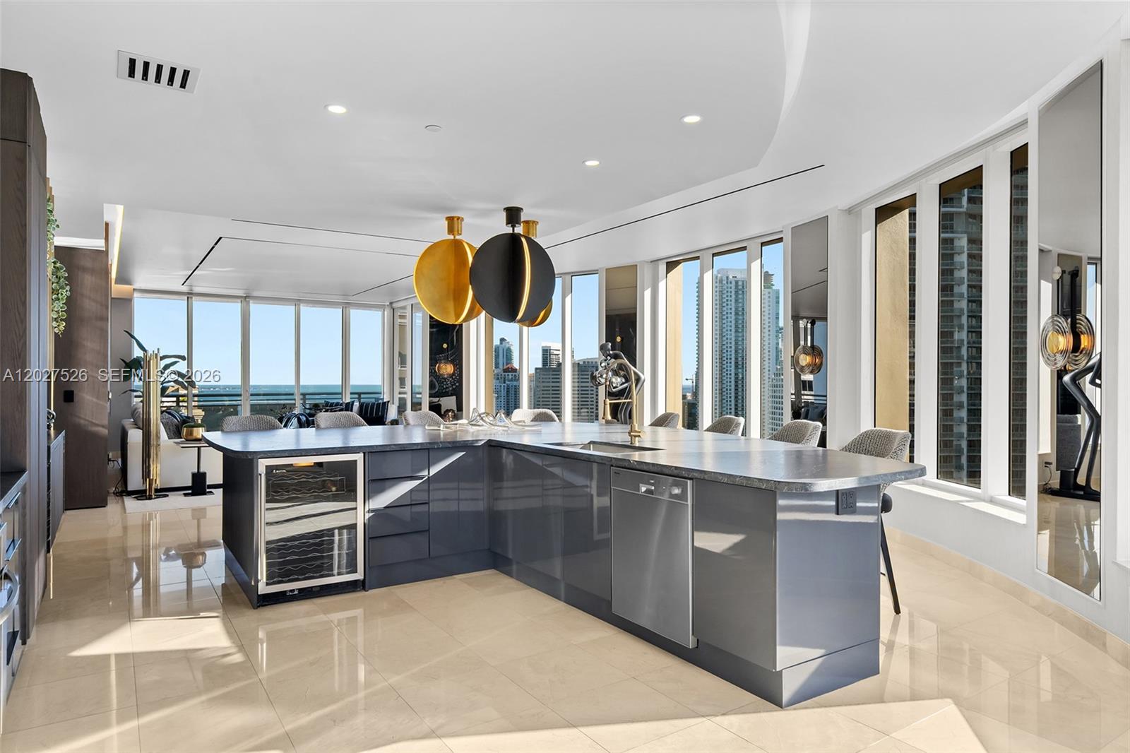 901 Brickell Key Blvd #3304 Miami, FL 33131