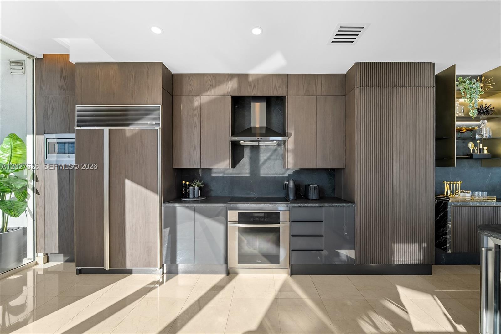 901 Brickell Key Blvd #3304 Miami, FL 33131
