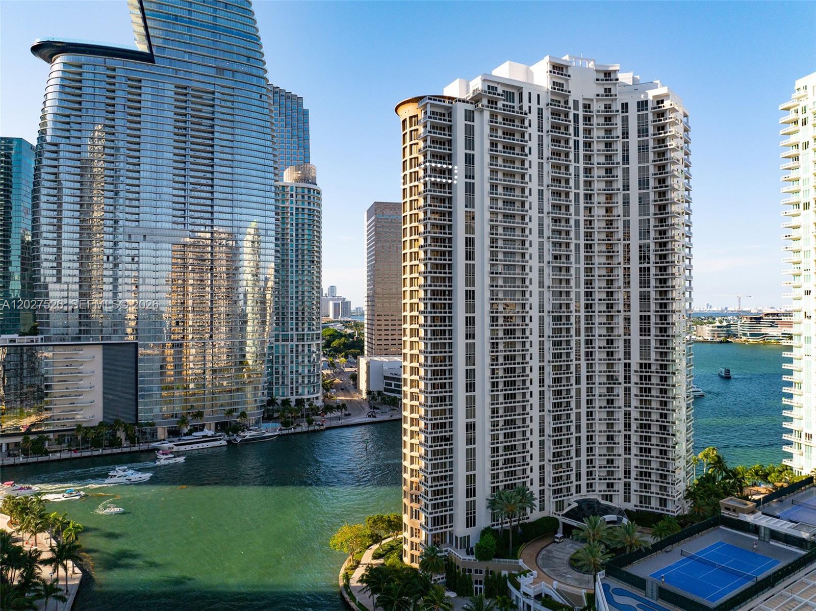 901 Brickell Key Blvd #3304 Miami, FL 33131