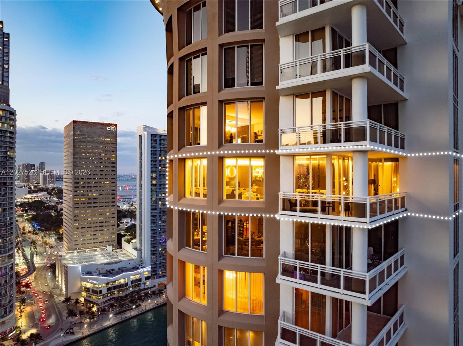 901 Brickell Key Blvd #3304 Miami, FL 33131