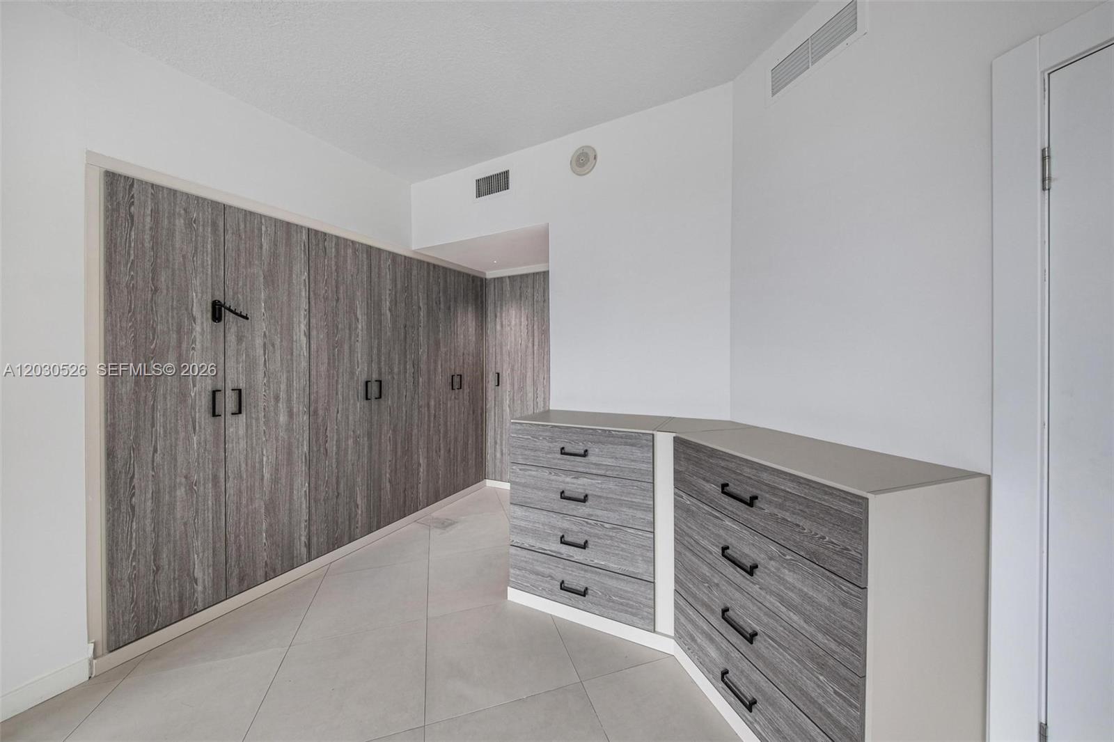 60 SW 13th St #2600 Miami, FL 33130