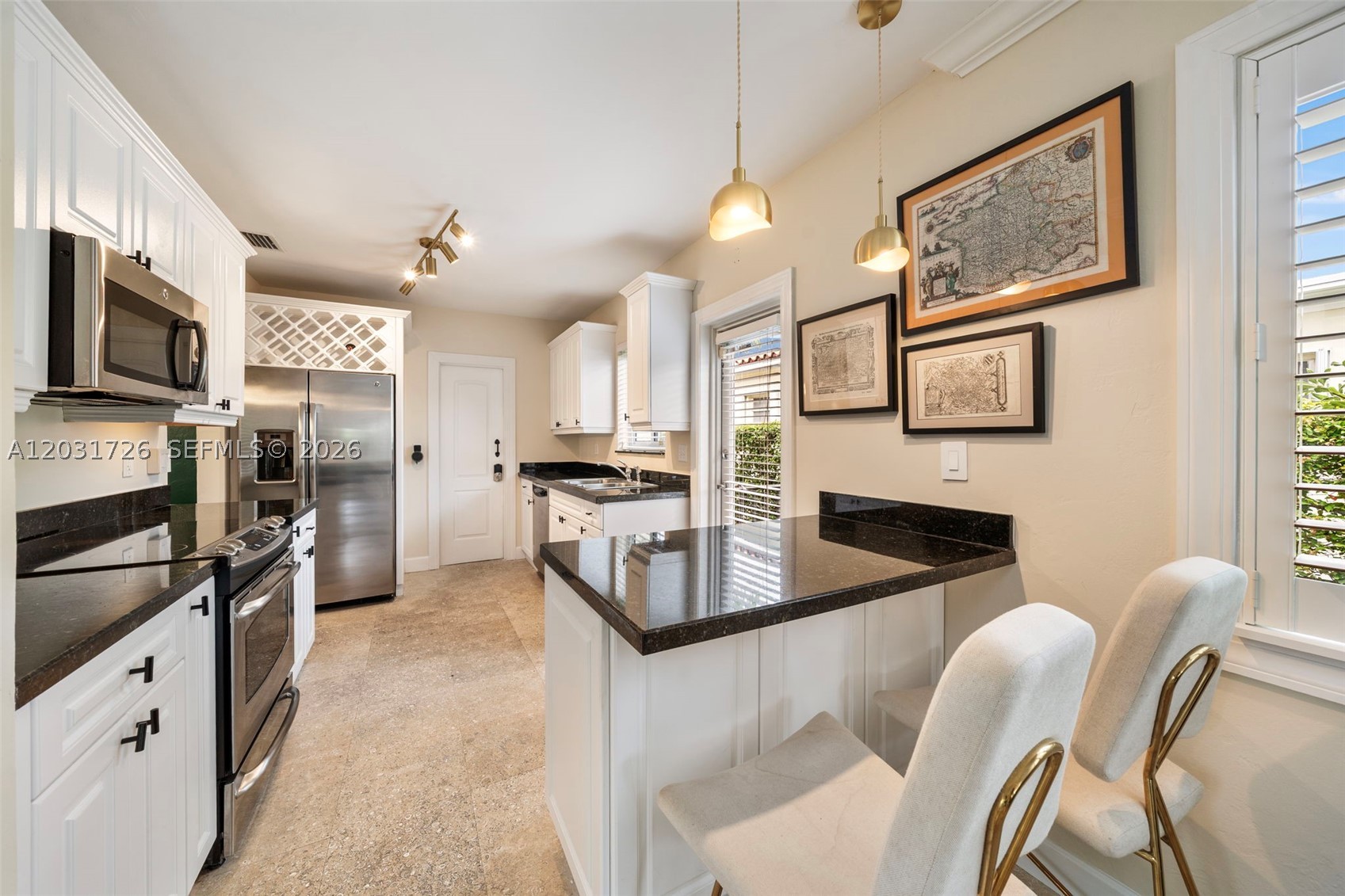 2241 SW 25th Ter Miami, FL 33133