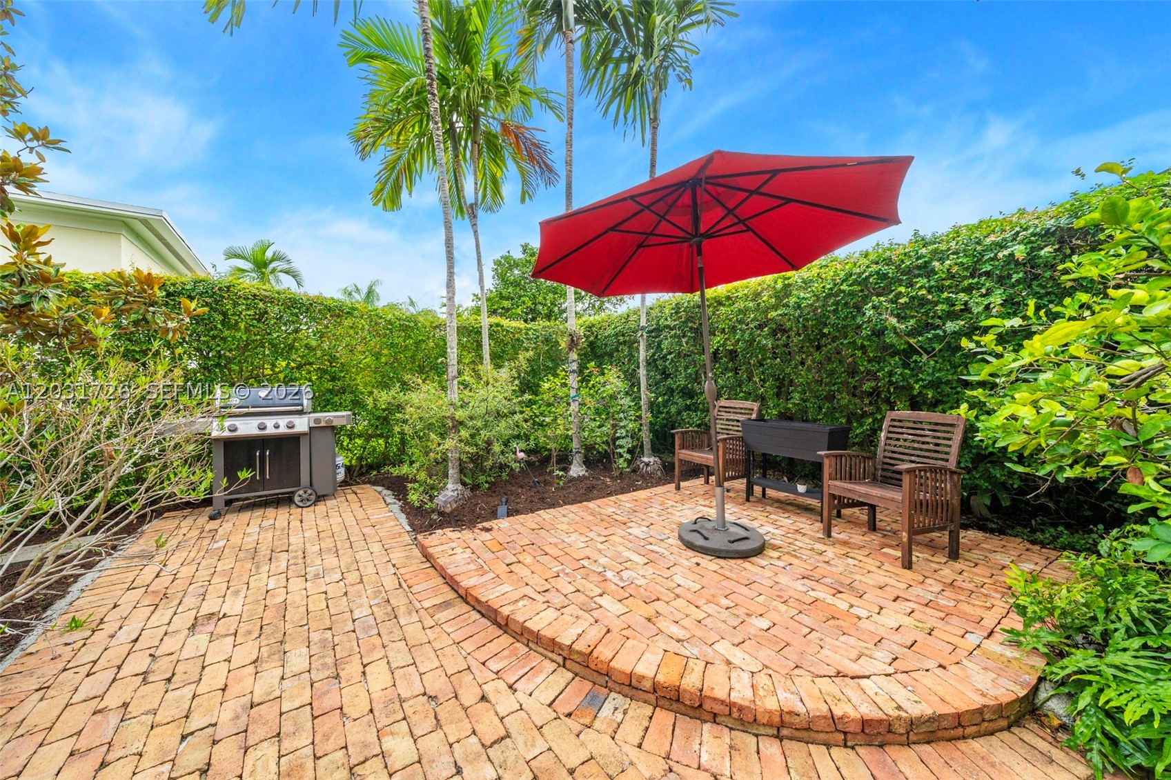 2241 SW 25th Ter Miami, FL 33133