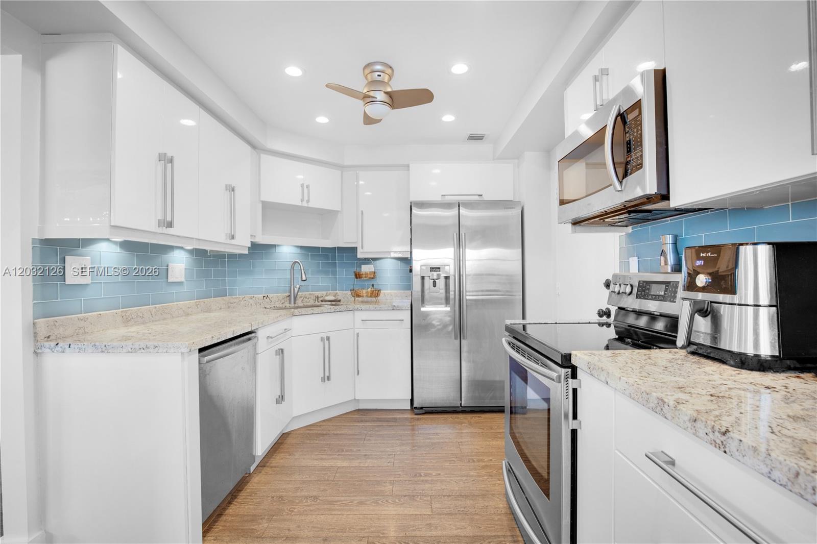 2500 E Las Olas Blvd #408 Fort Lauderdale, FL 33301