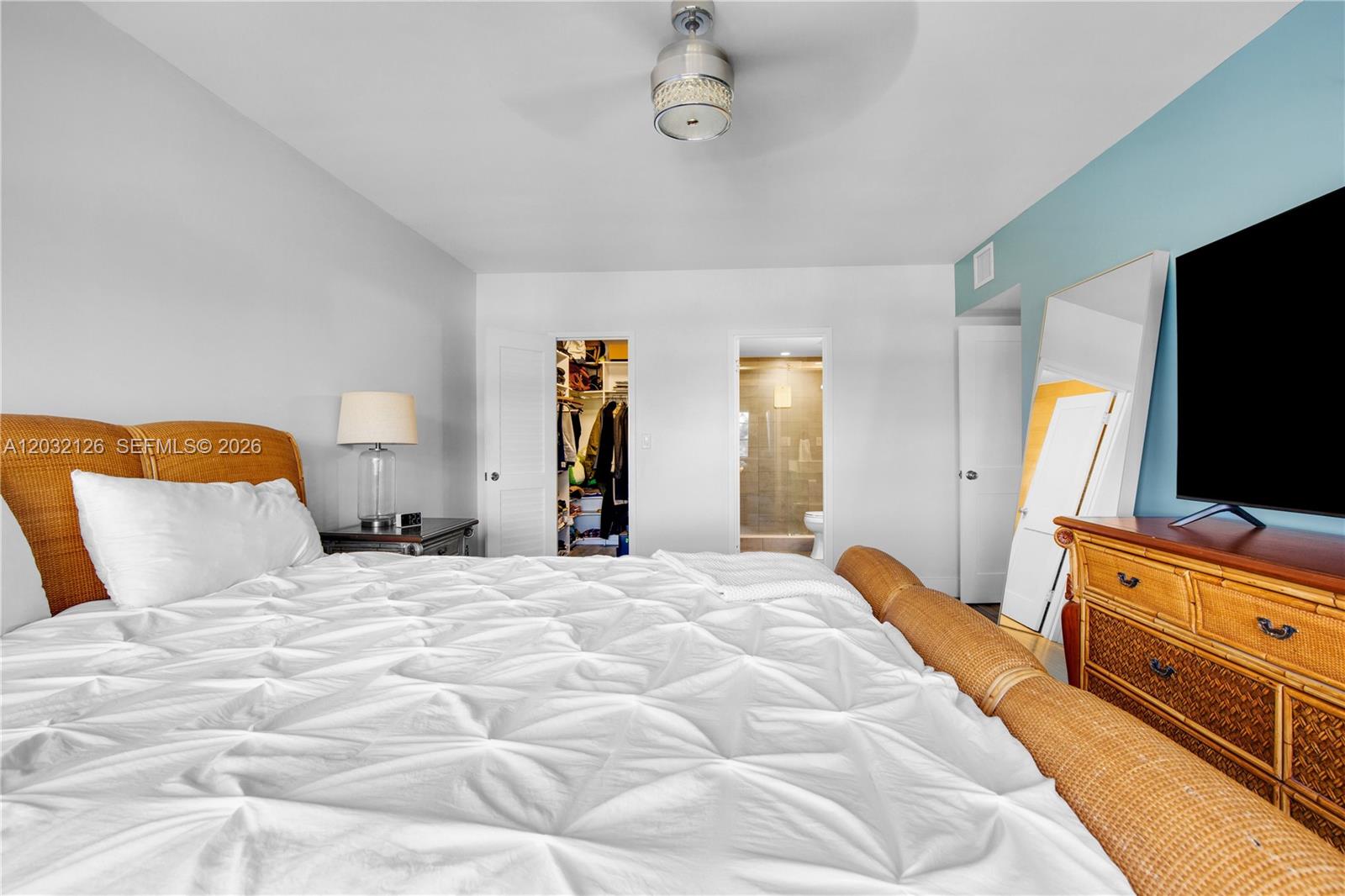 2500 E Las Olas Blvd #408 Fort Lauderdale, FL 33301