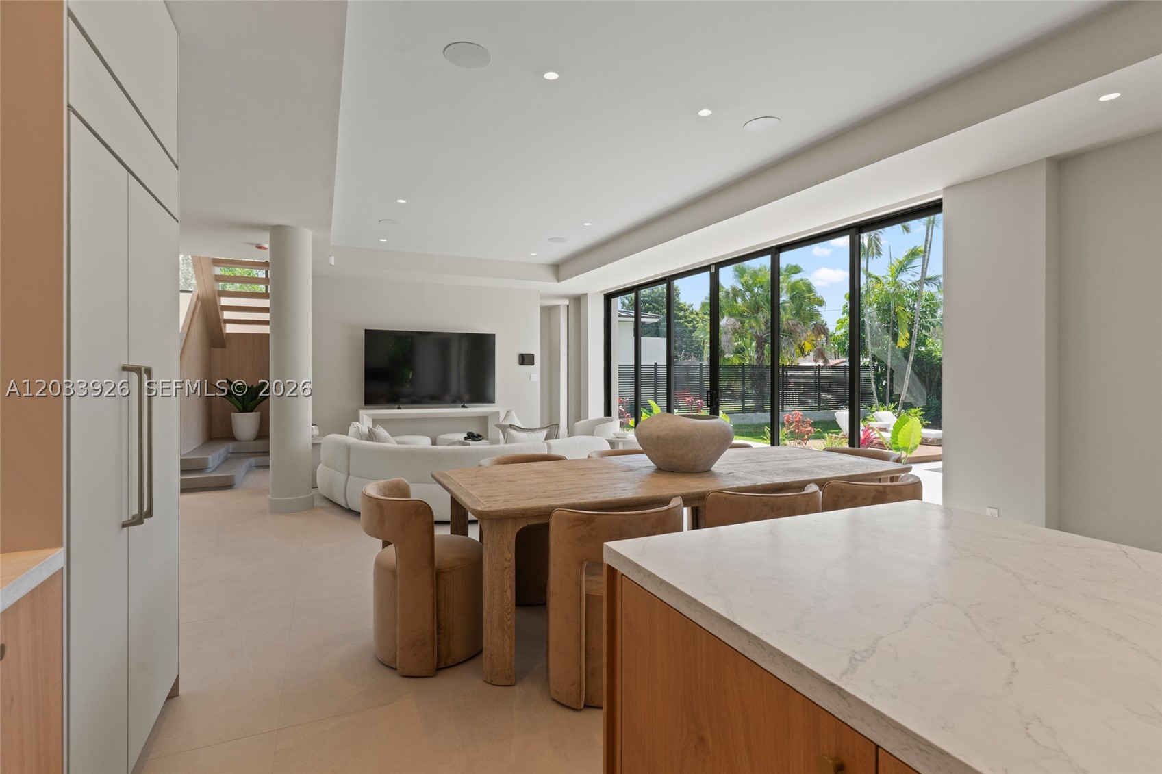 5854 SW 30th St Miami, FL 33155