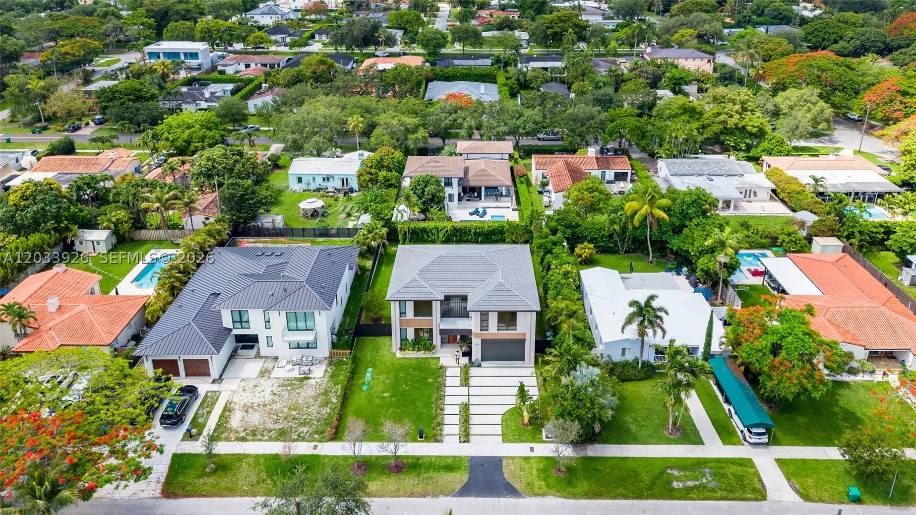 5854 SW 30th St Miami, FL 33155