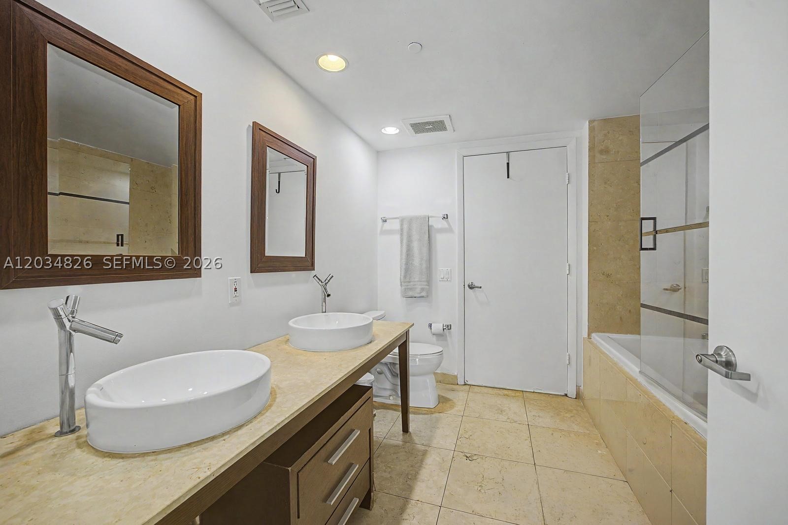 image Icon Brickell III (W Miami)10