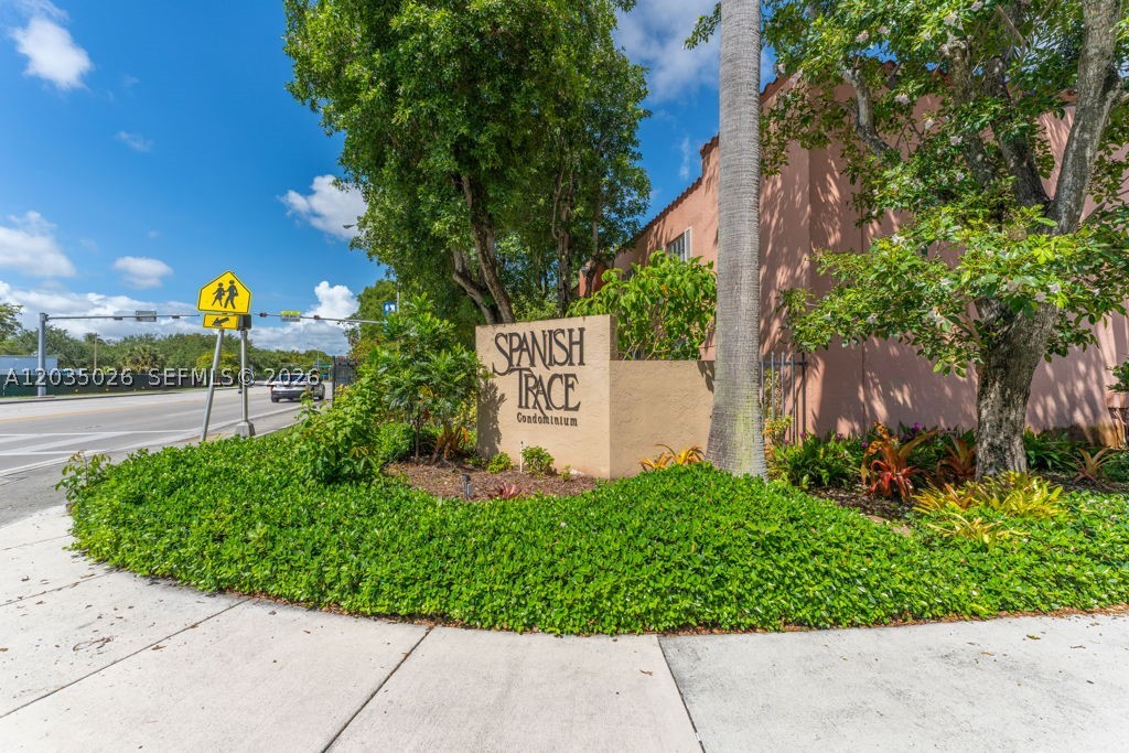 10832 N Kendall Dr #U1