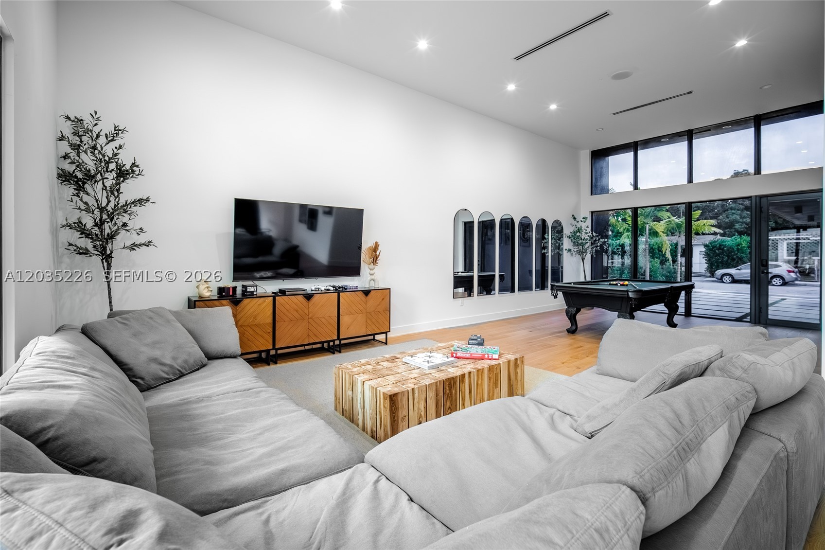 243 NW 42nd St Miami, FL 33127
