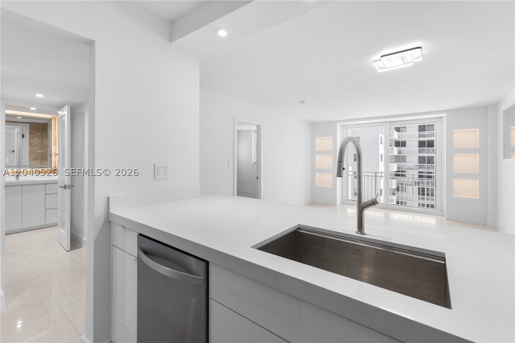 345 Ocean Dr #924 Miami Beach, FL 33139