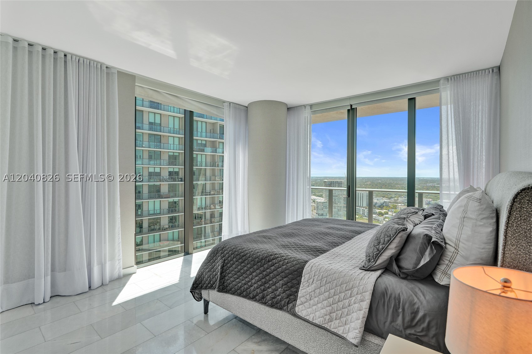 650 NE 32nd St #3901 Miami, FL 33137