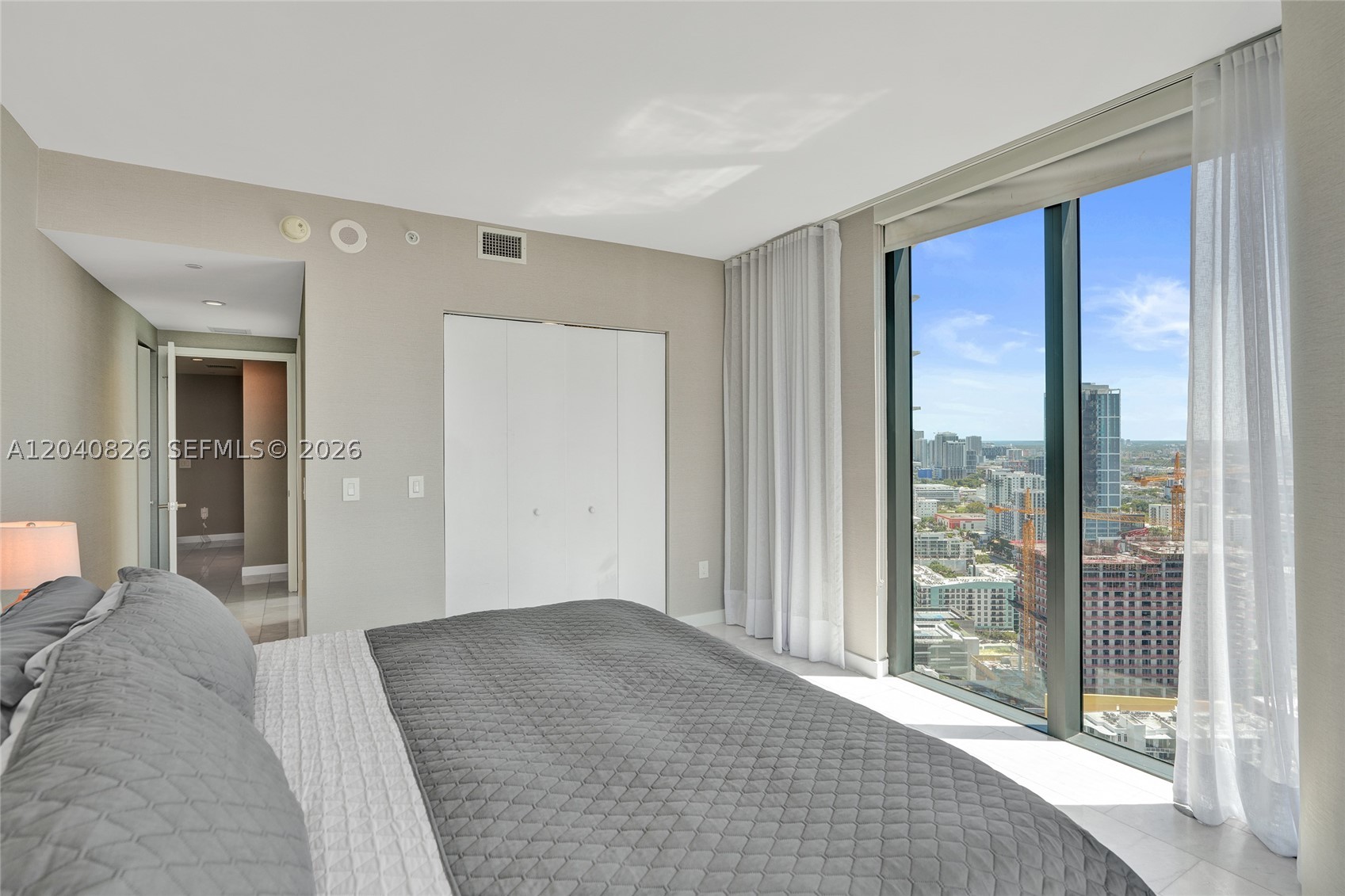 650 NE 32nd St #3901 Miami, FL 33137