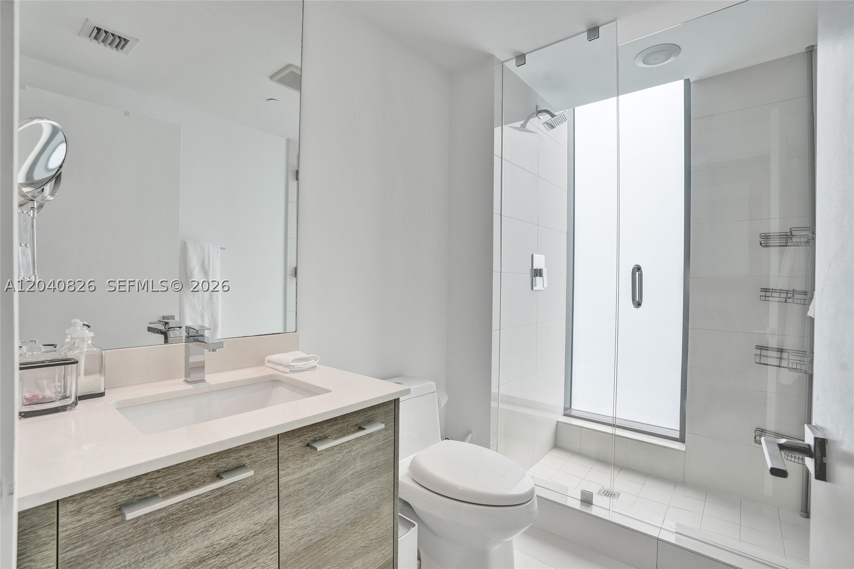 650 NE 32nd St #3901 Miami, FL 33137
