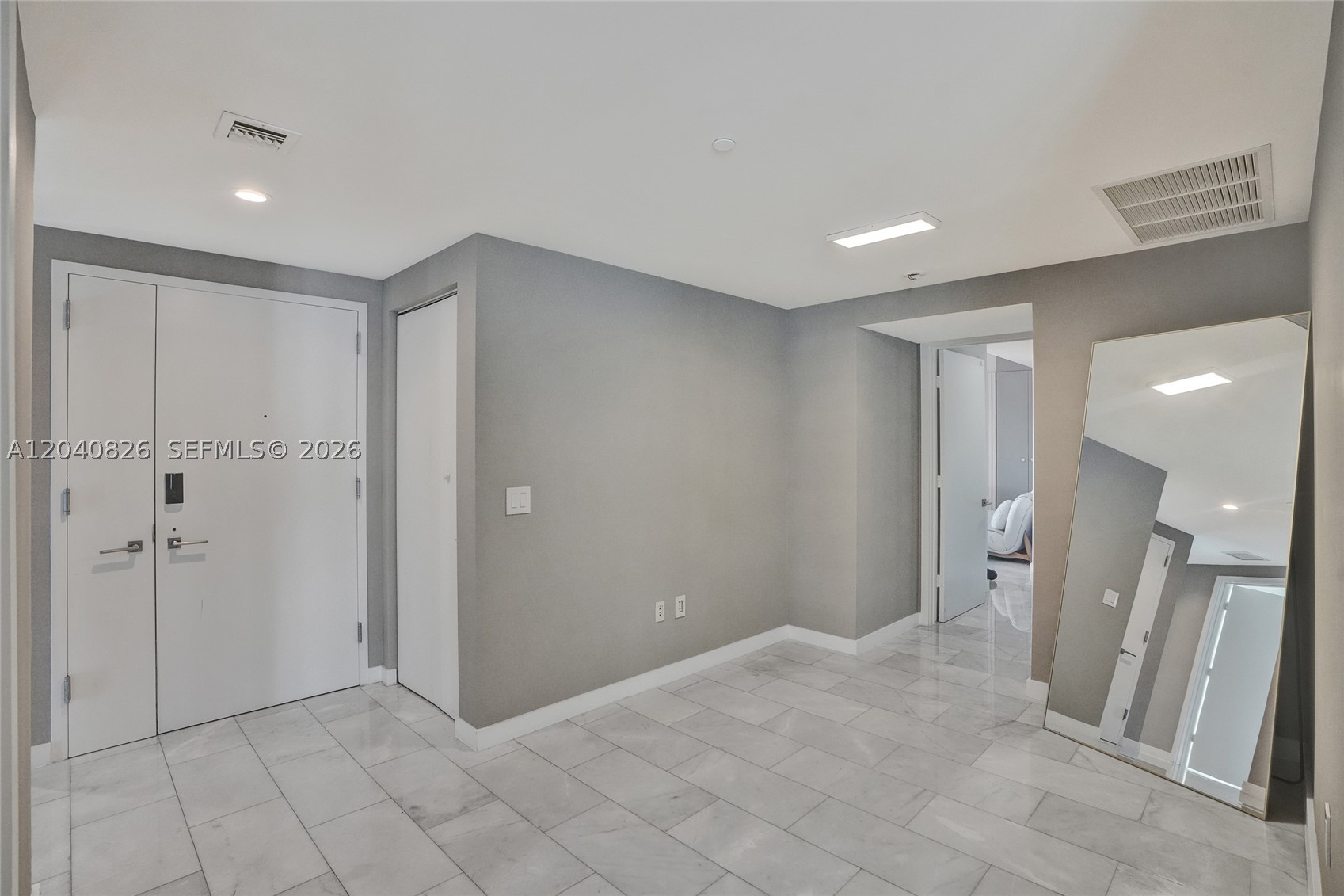 650 NE 32nd St #3901 Miami, FL 33137