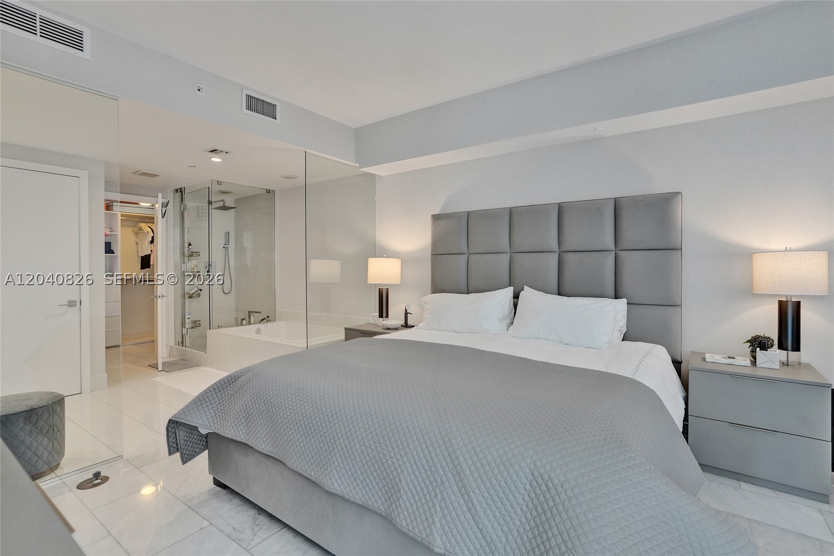 650 NE 32nd St #3901 Miami, FL 33137