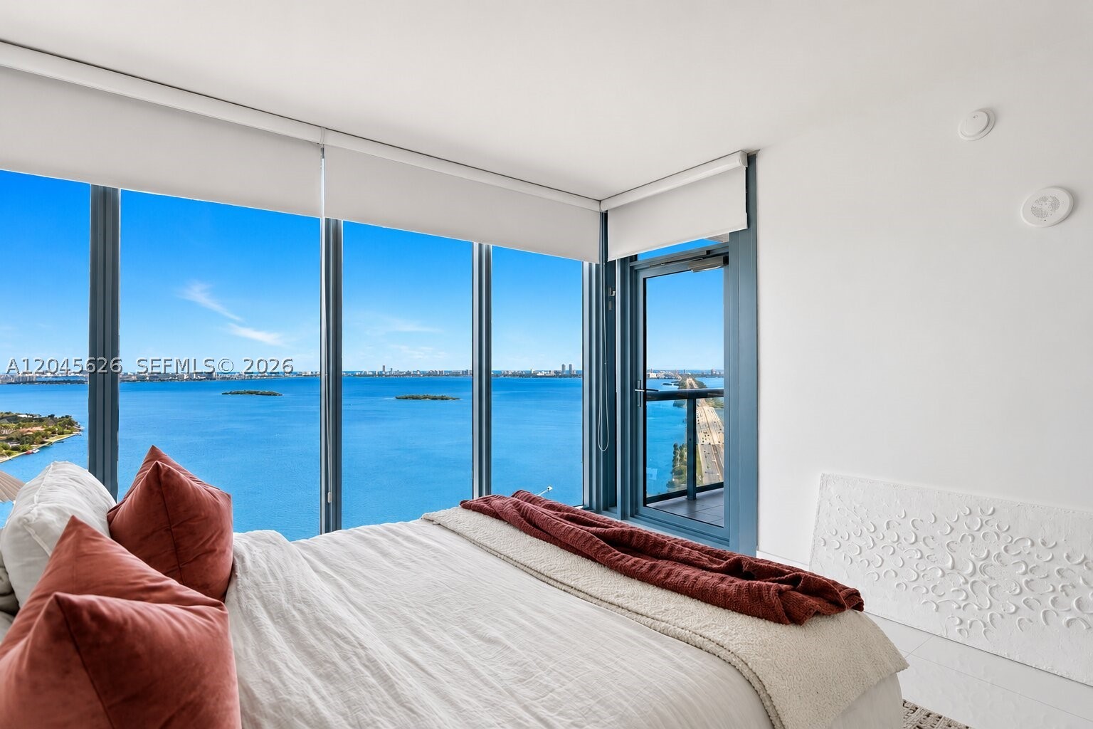 image Blue on the Bay5